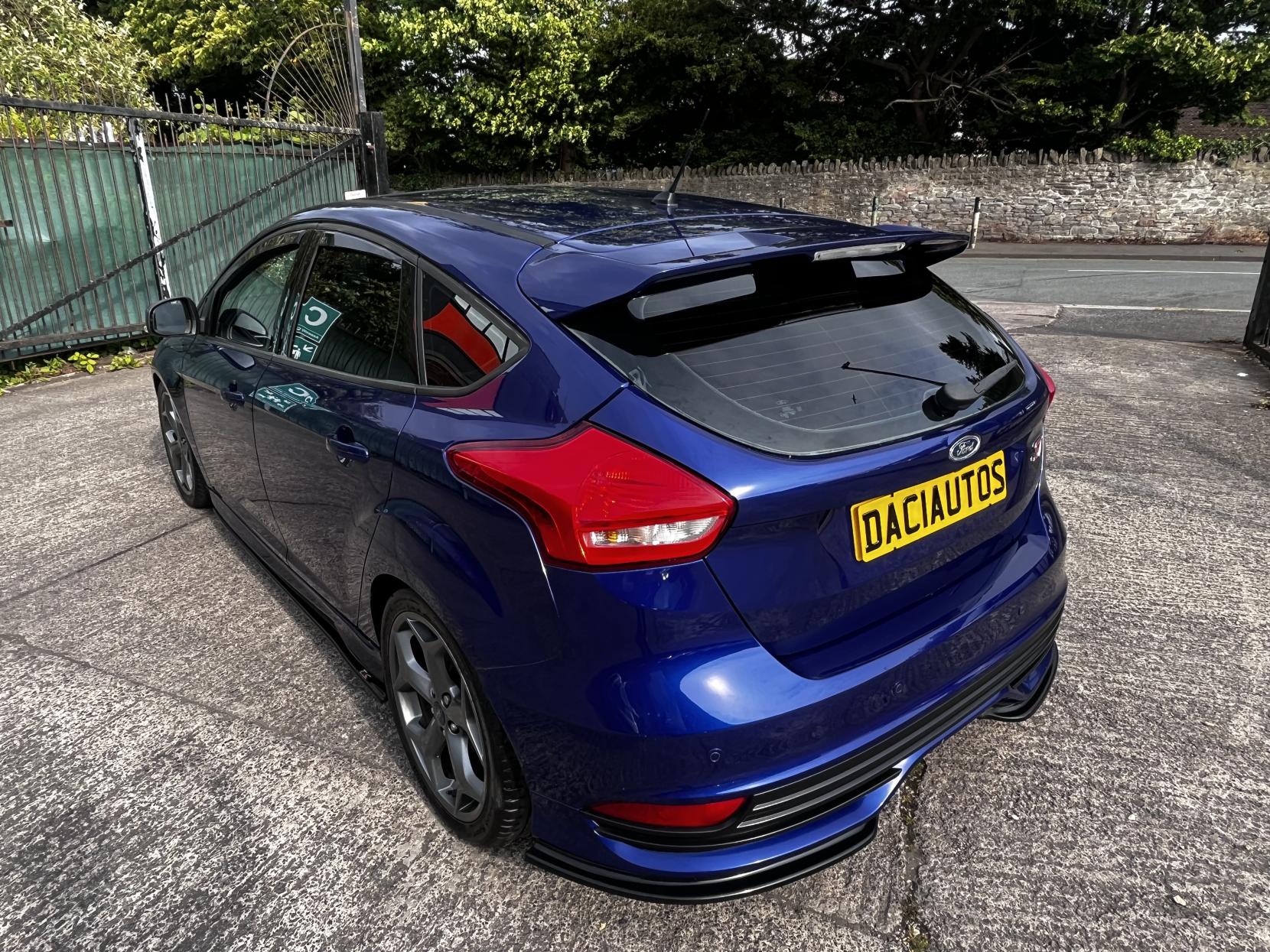 Ford Focus 2.0 TDCi ST-3 Hatchback 5dr Diesel Manual Euro 6 (s/s) (185 ps)