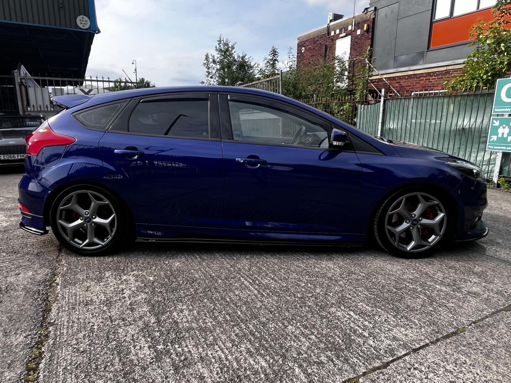 Ford Focus 2.0 TDCi ST-3 Hatchback 5dr Diesel Manual Euro 6 (s/s) (185 ps)