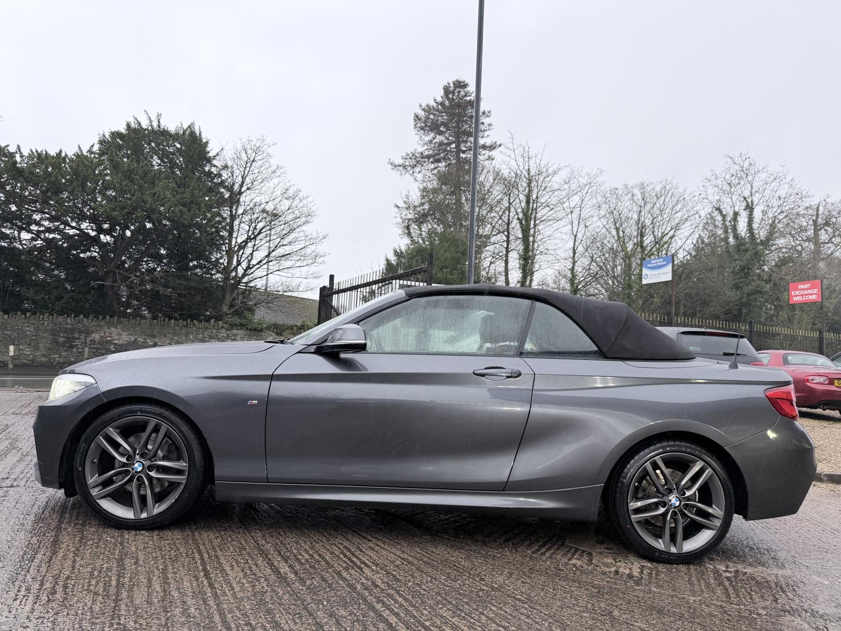 BMW 2 Series 2.0 220d M Sport Convertible 2dr Diesel Auto Euro 6 (s/s) (190 ps)