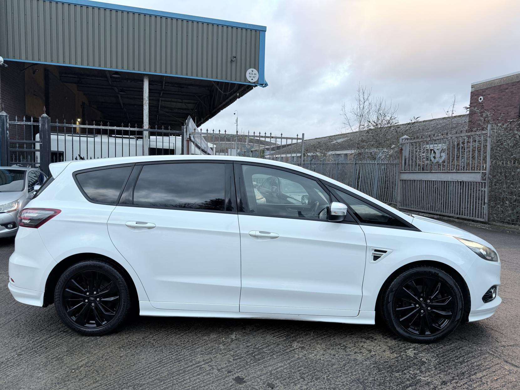 Ford S-Max 2.0 EcoBlue ST-Line MPV 5dr Diesel Auto Euro 6 (s/s) (190 ps)