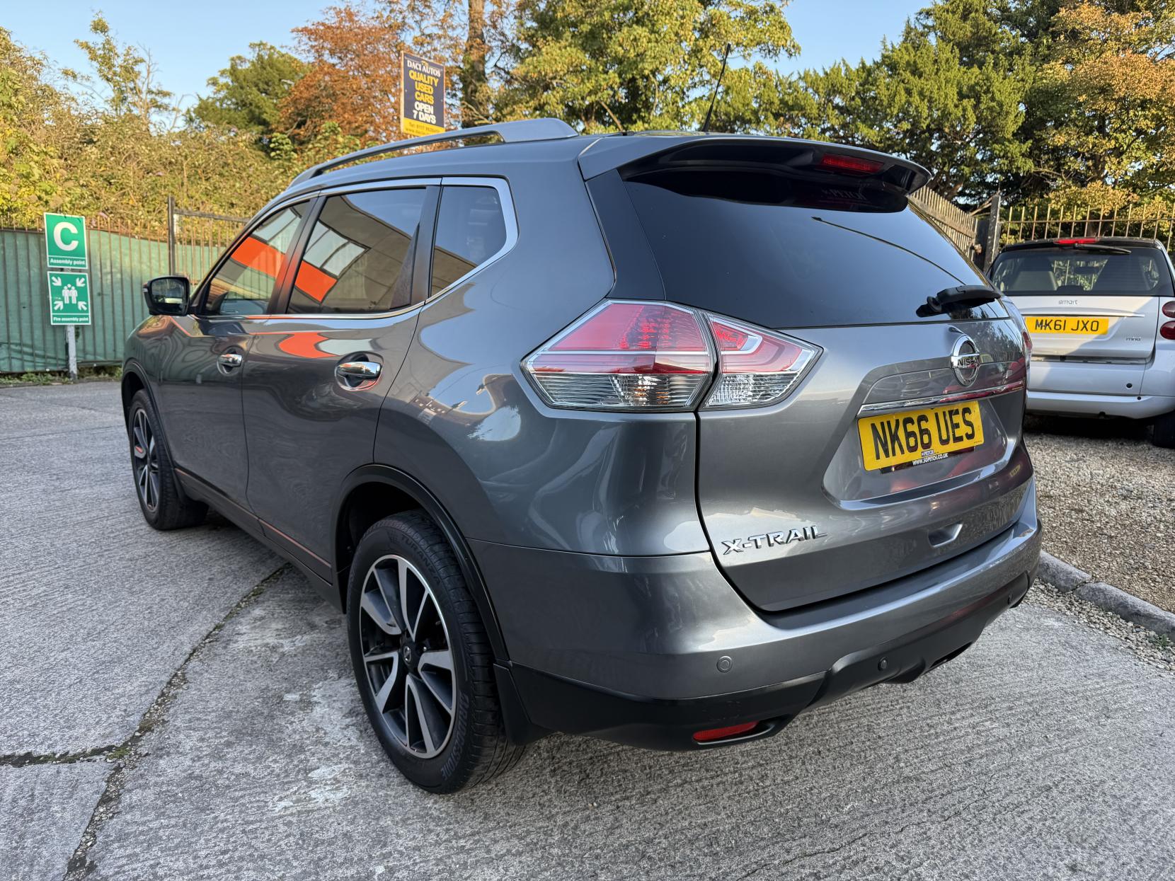 Nissan X-Trail 1.6 dCi Tekna SUV 5dr Diesel Manual 4WD Euro 6 (s/s) (130 ps)