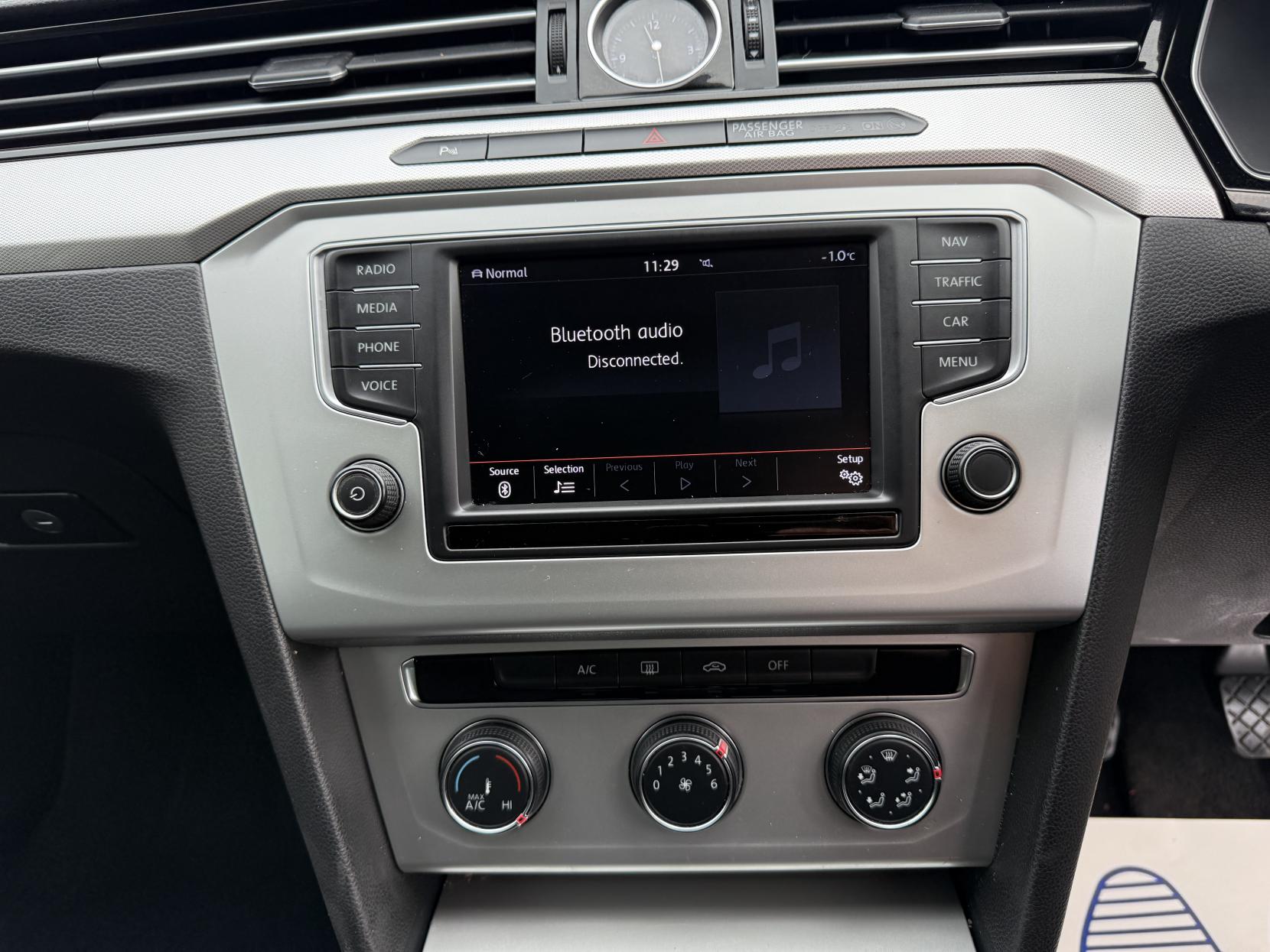 Volkswagen Passat 1.6 TDI BlueMotion Tech SE Business Estate 5dr Diesel Manual Euro 6 (s/s) (120 ps)