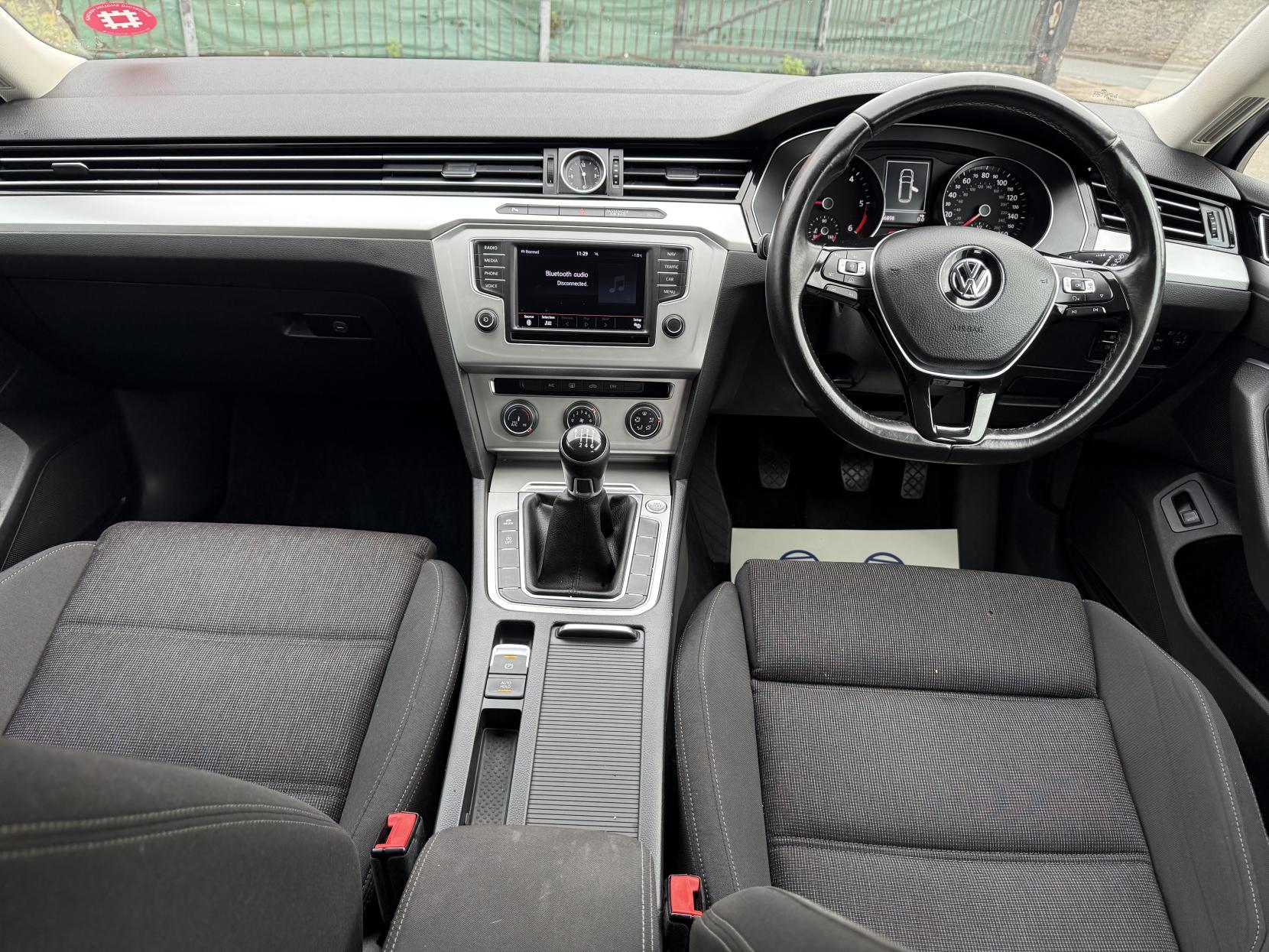 Volkswagen Passat 1.6 TDI BlueMotion Tech SE Business Estate 5dr Diesel Manual Euro 6 (s/s) (120 ps)