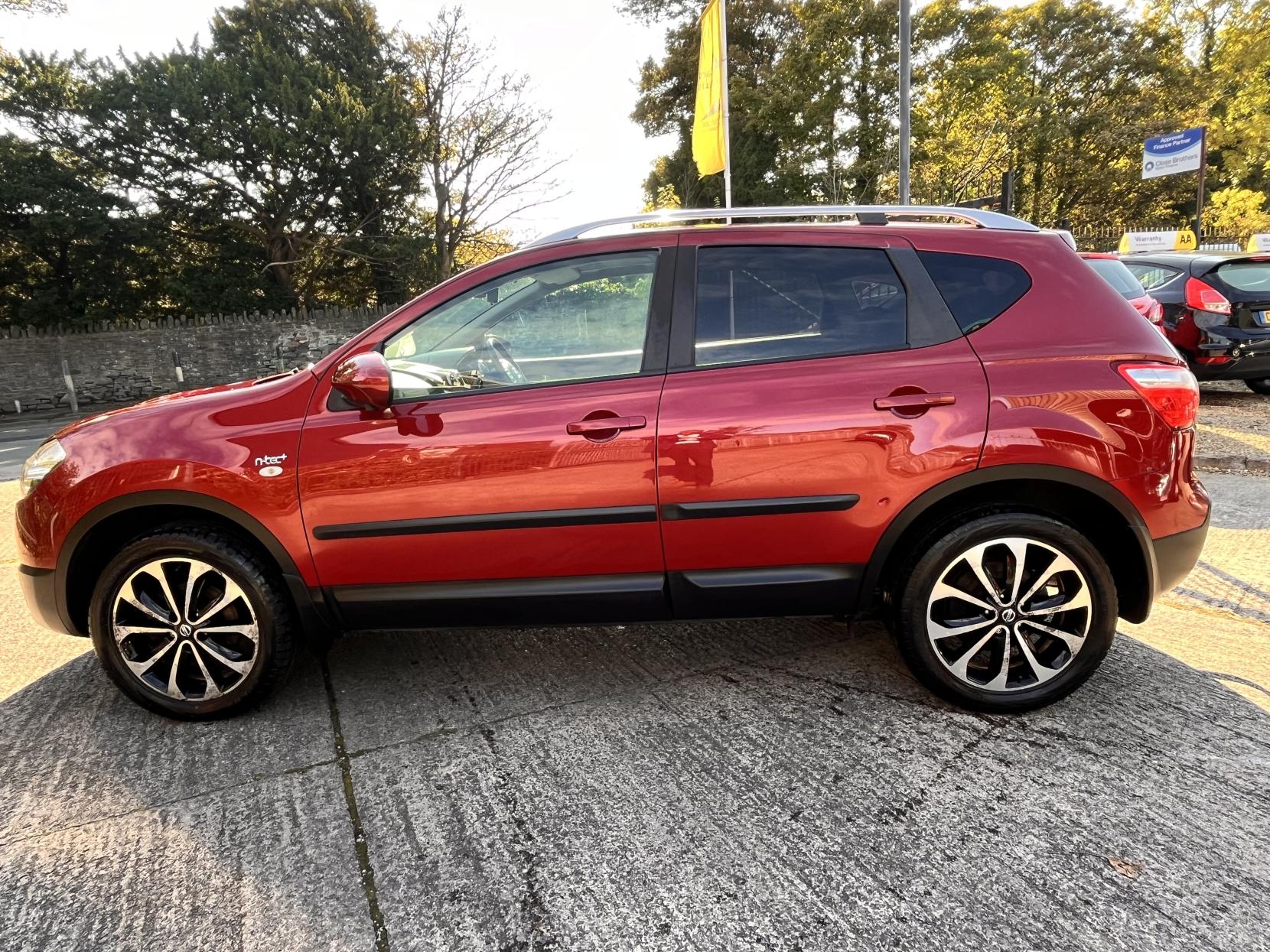 Nissan Qashqai 1.6 n-tec+ SUV 5dr Petrol Manual 2WD Euro 5 (117 ps)