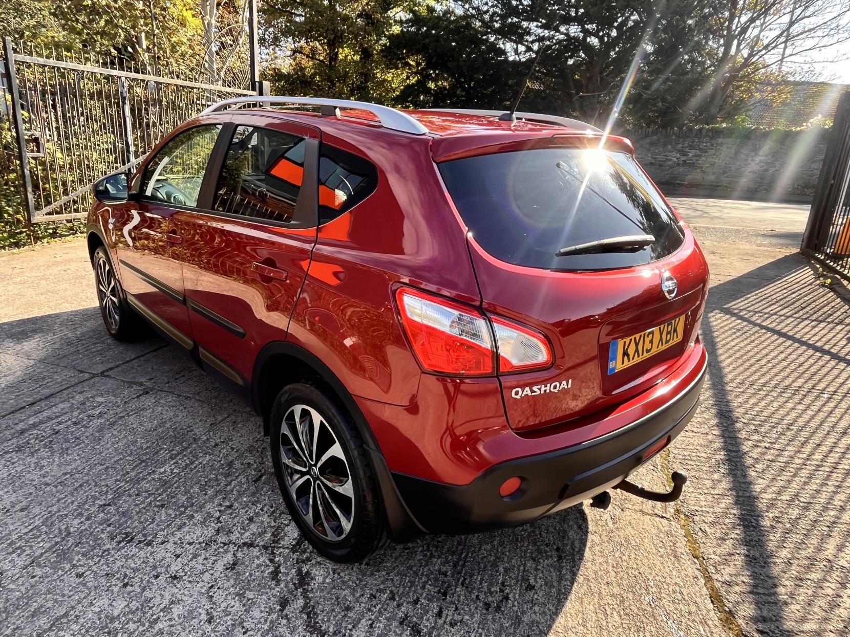 Nissan Qashqai 1.6 n-tec+ SUV 5dr Petrol Manual 2WD Euro 5 (117 ps)