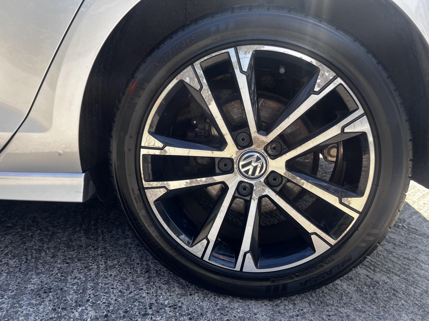 Volkswagen Golf 2.0 TDI BlueMotion Tech R-Line Hatchback 5dr Diesel Manual Euro 6 (s/s) (150 ps)