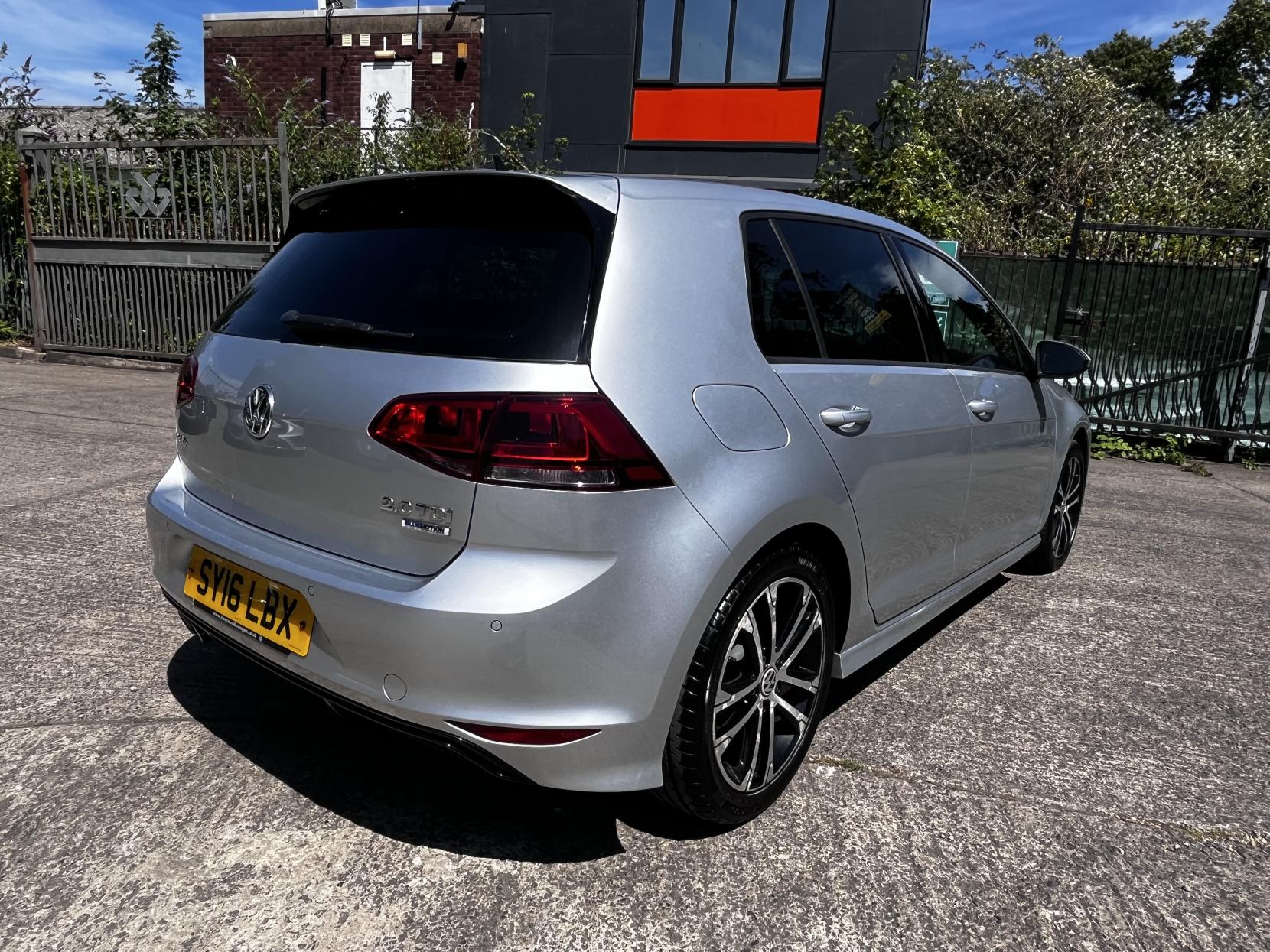 Volkswagen Golf 2.0 TDI BlueMotion Tech R-Line Hatchback 5dr Diesel Manual Euro 6 (s/s) (150 ps)
