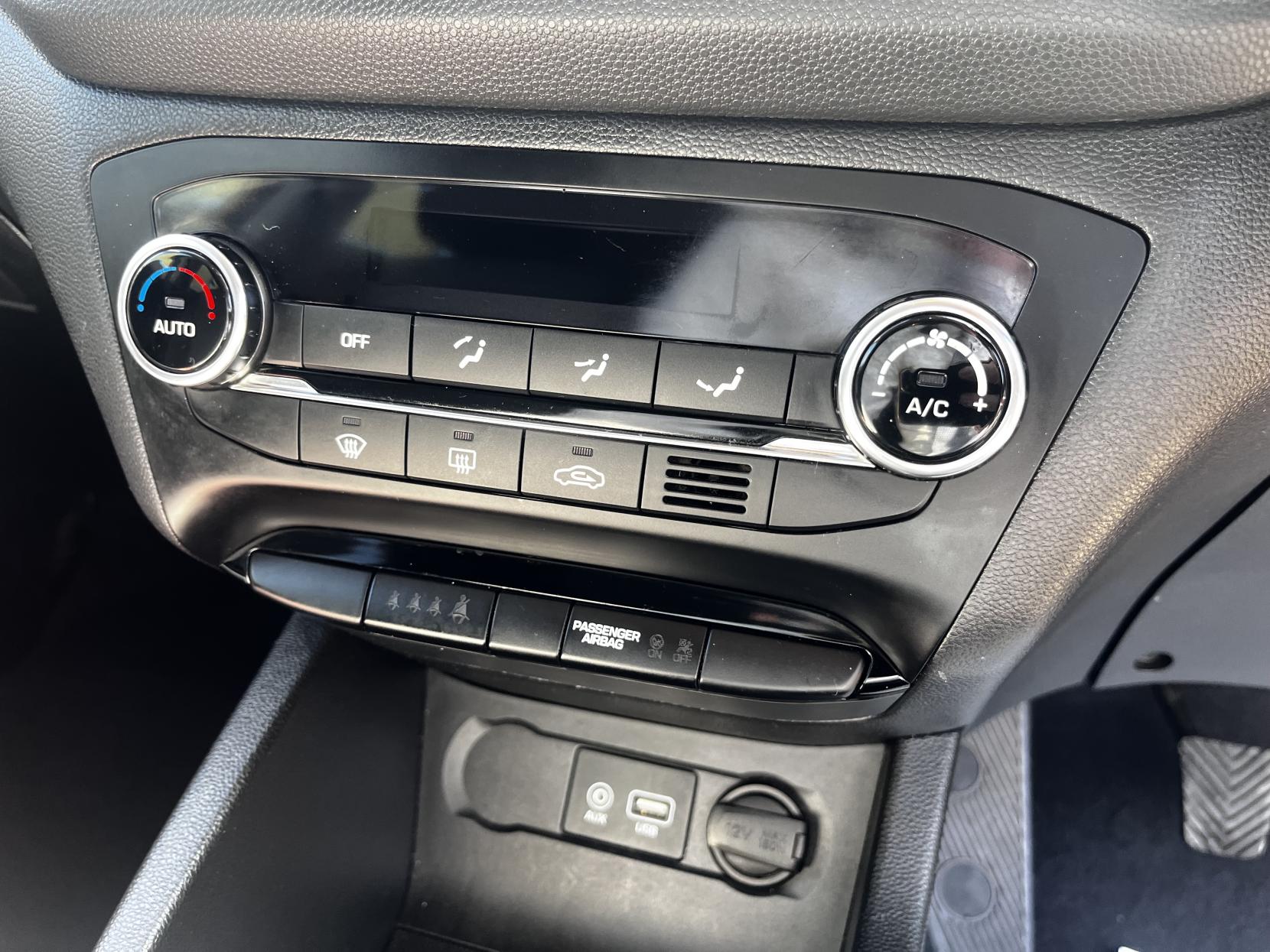 Hyundai i20 1.0 T-GDi Premium Nav Hatchback 5dr Petrol Manual Euro 6 (s/s) (120 ps)