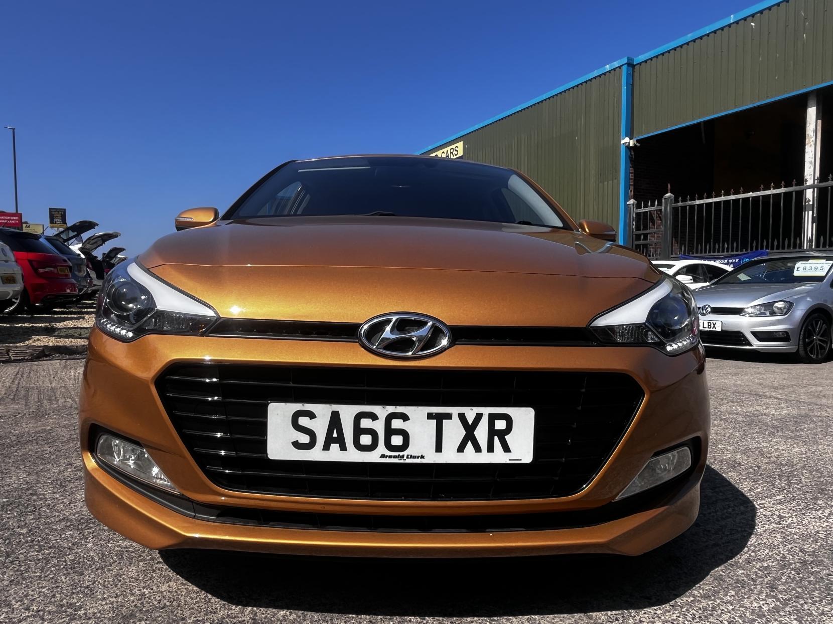 Hyundai i20 1.0 T-GDi Premium Nav Hatchback 5dr Petrol Manual Euro 6 (s/s) (120 ps)