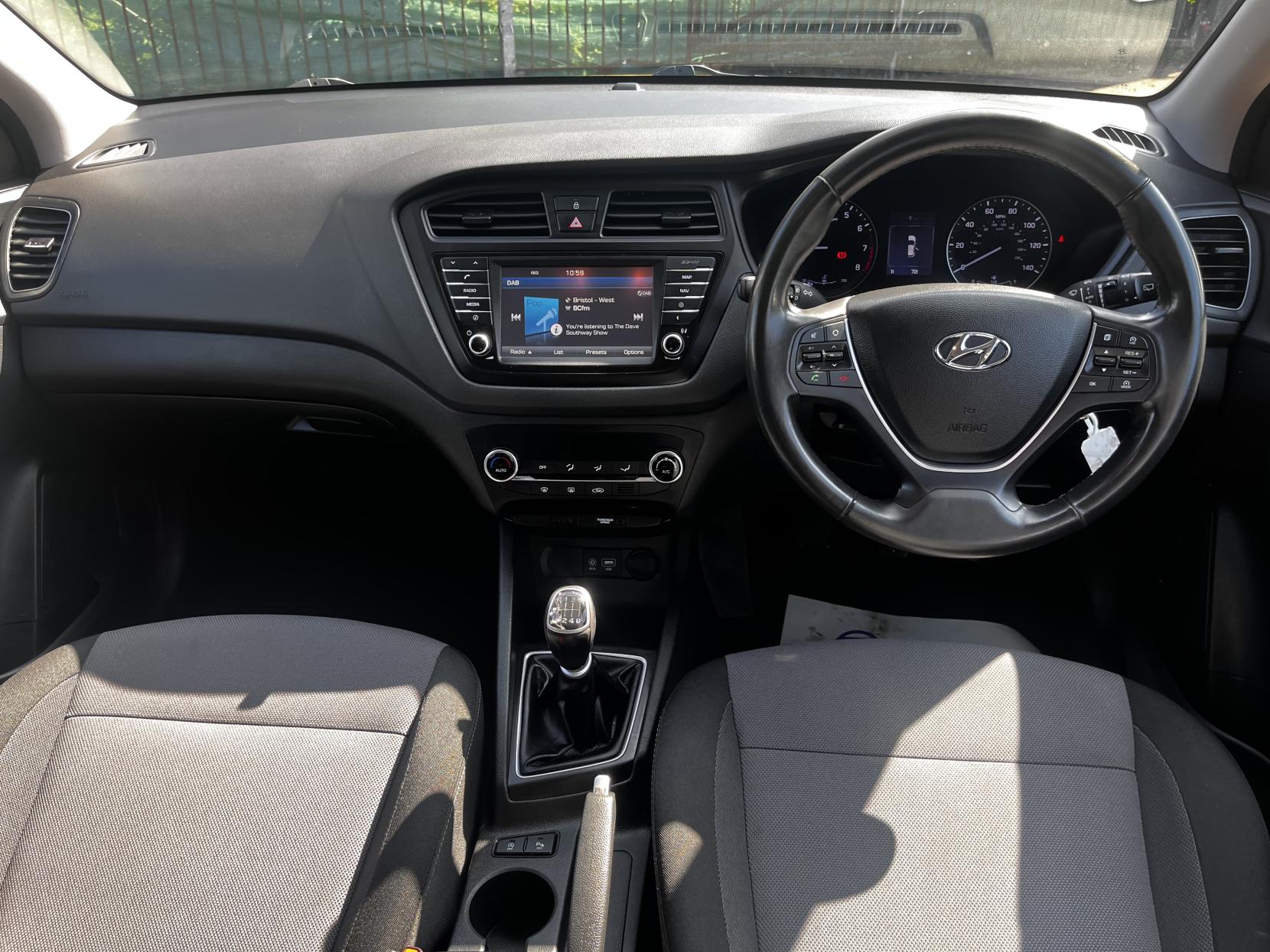 Hyundai i20 1.0 T-GDi Premium Nav Hatchback 5dr Petrol Manual Euro 6 (s/s) (120 ps)