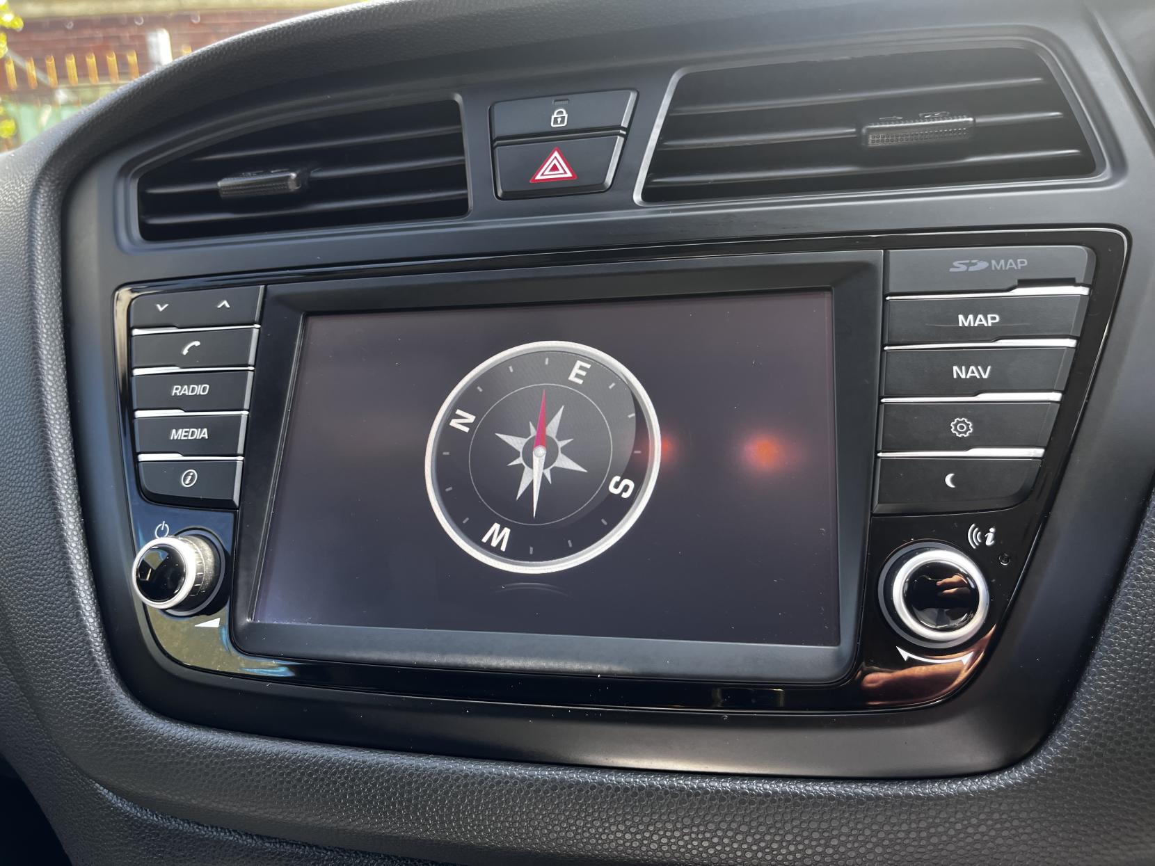 Hyundai i20 1.0 T-GDi Premium Nav Hatchback 5dr Petrol Manual Euro 6 (s/s) (120 ps)