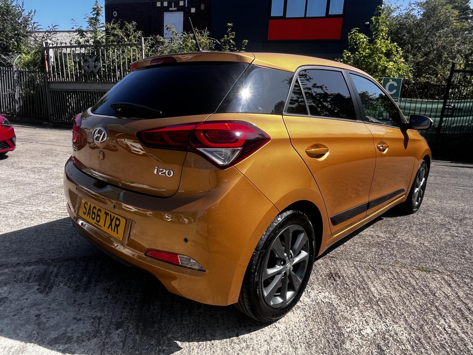 Hyundai i20 1.0 T-GDi Premium Nav Hatchback 5dr Petrol Manual Euro 6 (s/s) (120 ps)