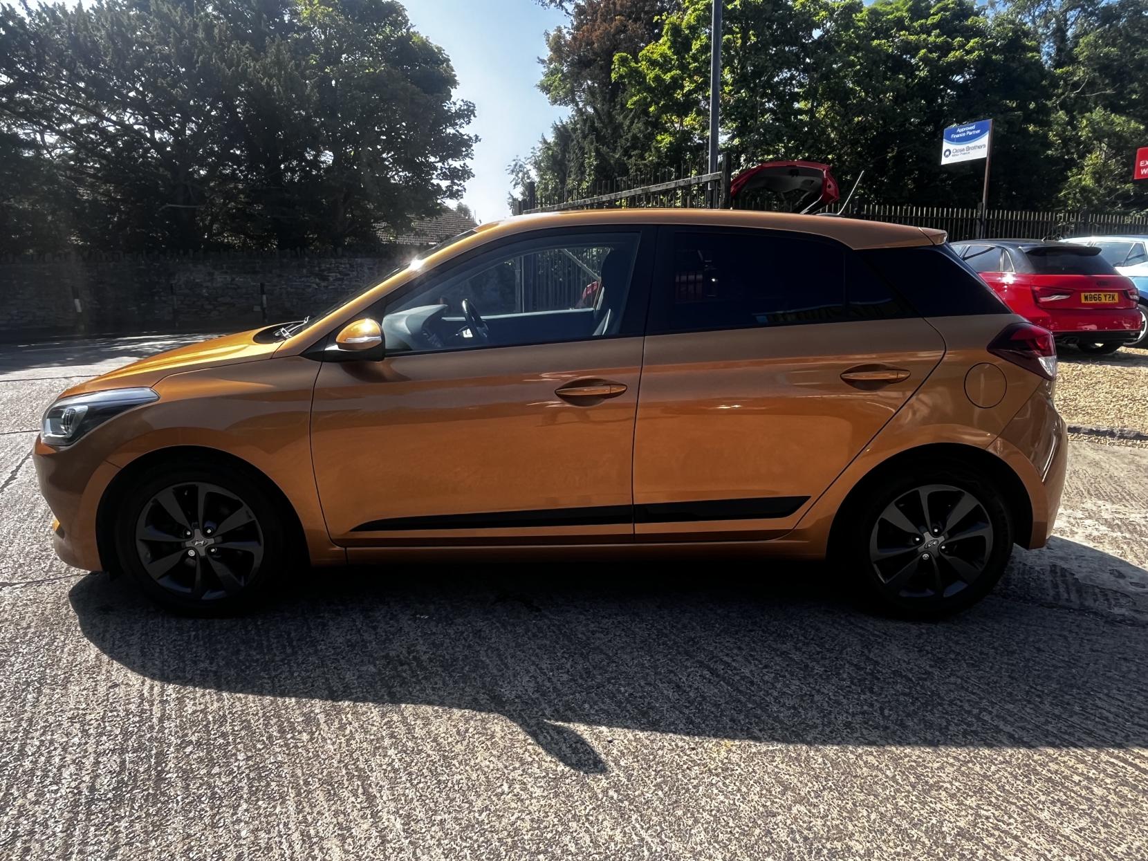 Hyundai i20 1.0 T-GDi Premium Nav Hatchback 5dr Petrol Manual Euro 6 (s/s) (120 ps)