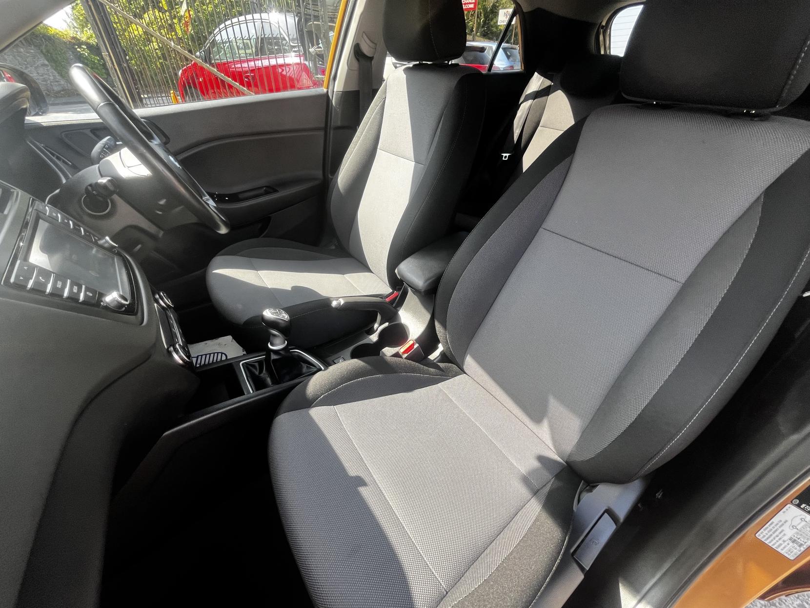 Hyundai i20 1.0 T-GDi Premium Nav Hatchback 5dr Petrol Manual Euro 6 (s/s) (120 ps)