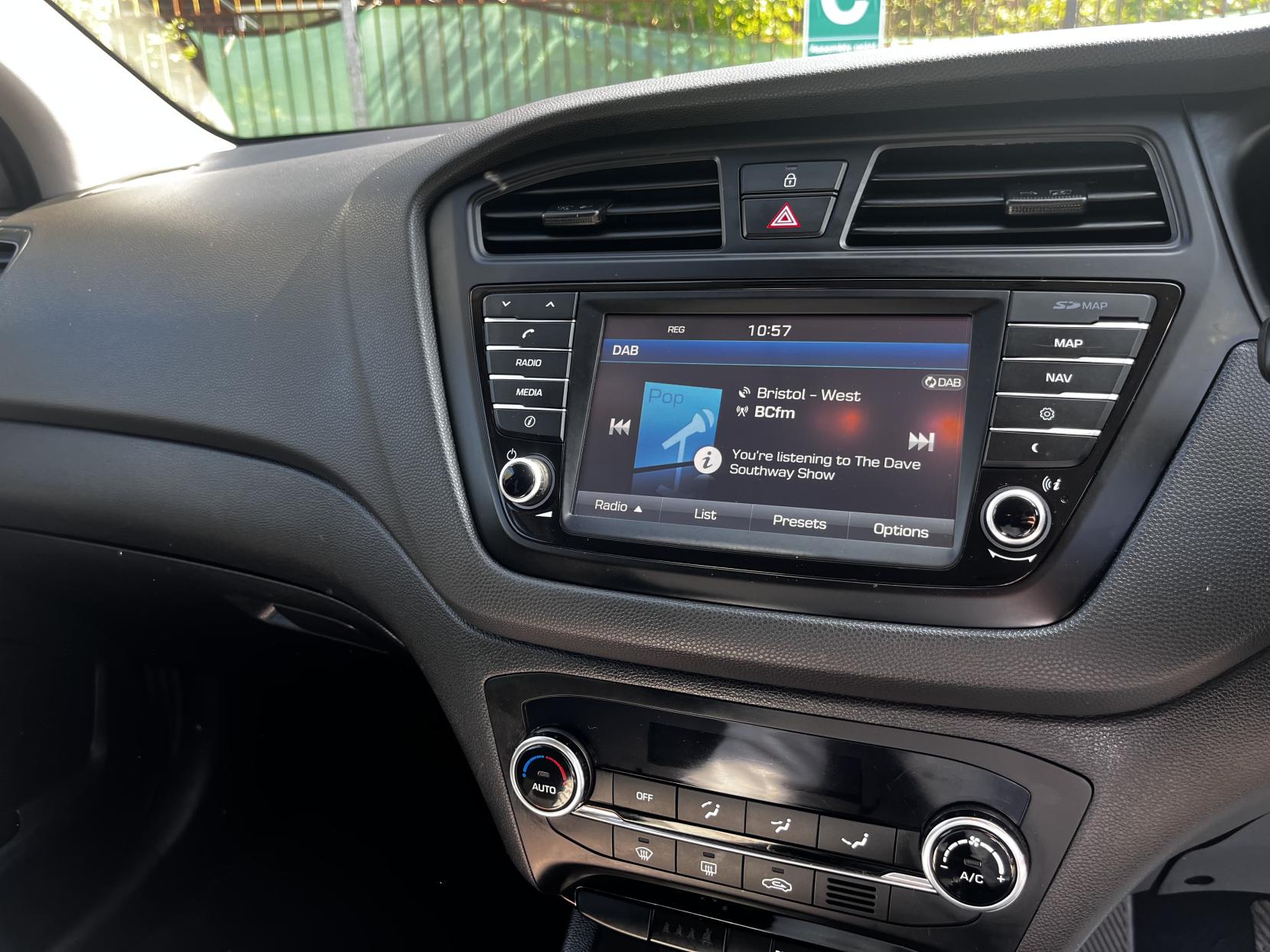Hyundai i20 1.0 T-GDi Premium Nav Hatchback 5dr Petrol Manual Euro 6 (s/s) (120 ps)