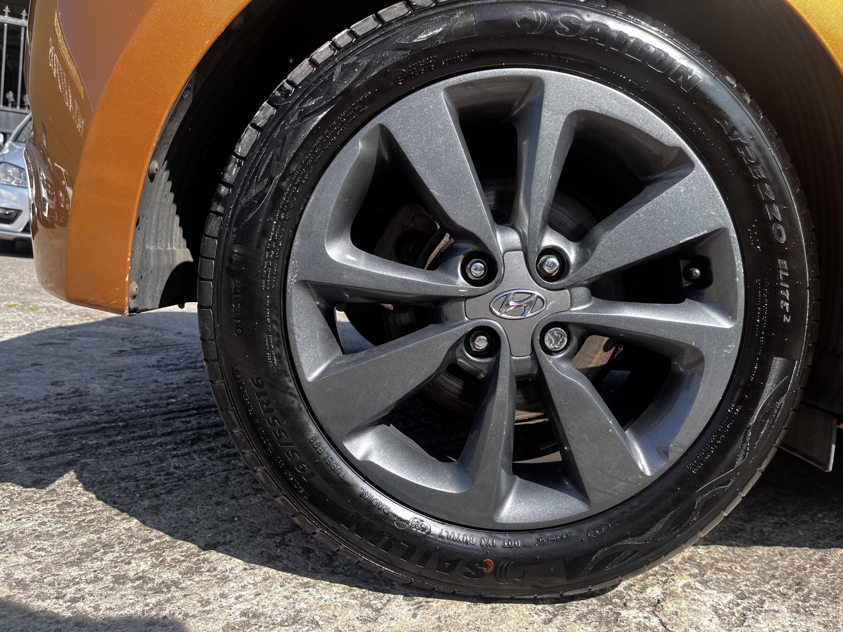 Hyundai i20 1.0 T-GDi Premium Nav Hatchback 5dr Petrol Manual Euro 6 (s/s) (120 ps)