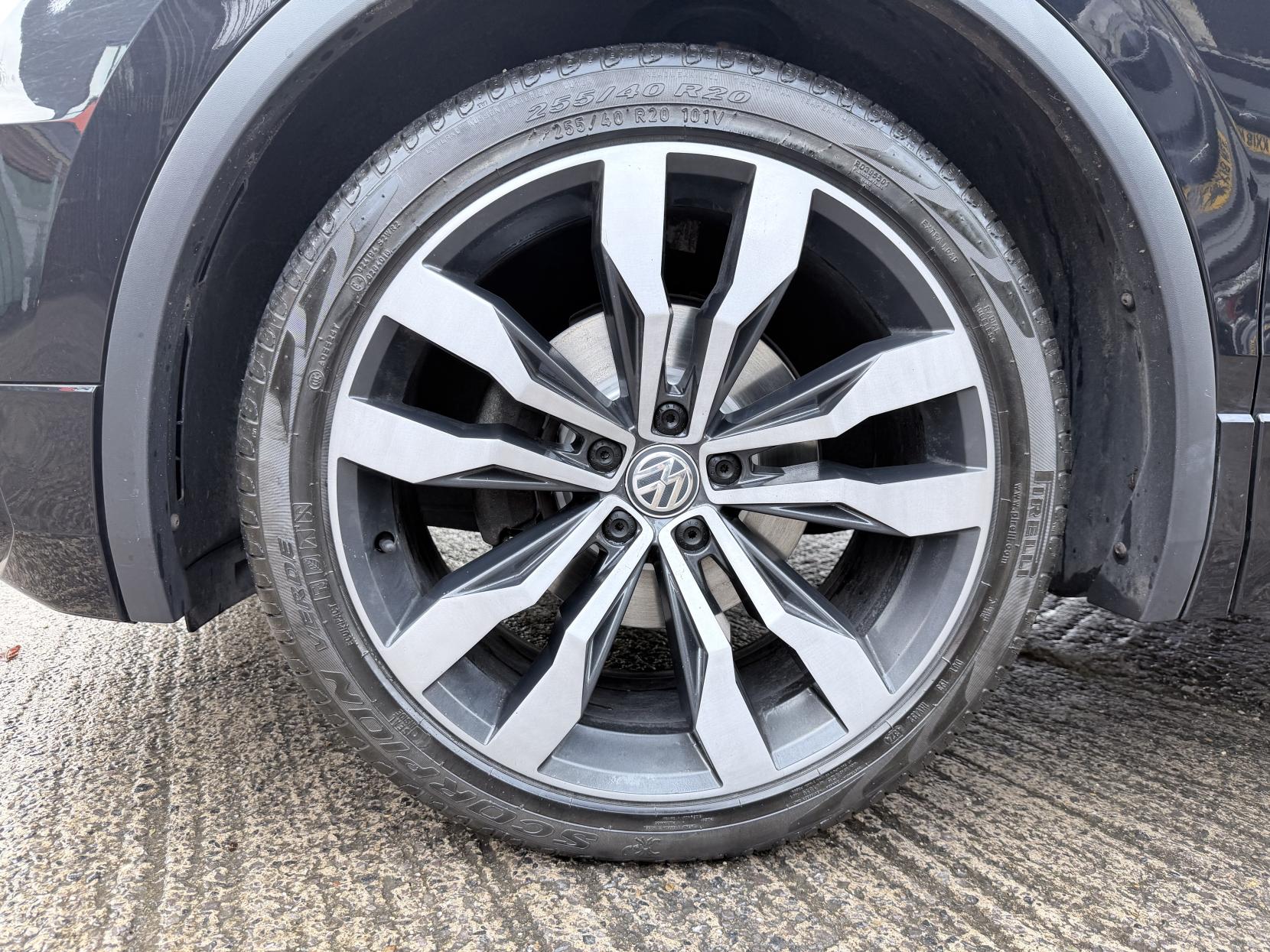 Volkswagen Tiguan 2.0 TDI BlueMotion Tech R-Line SUV 5dr Diesel Manual 4Motion Euro 6 (s/s) (150 ps)