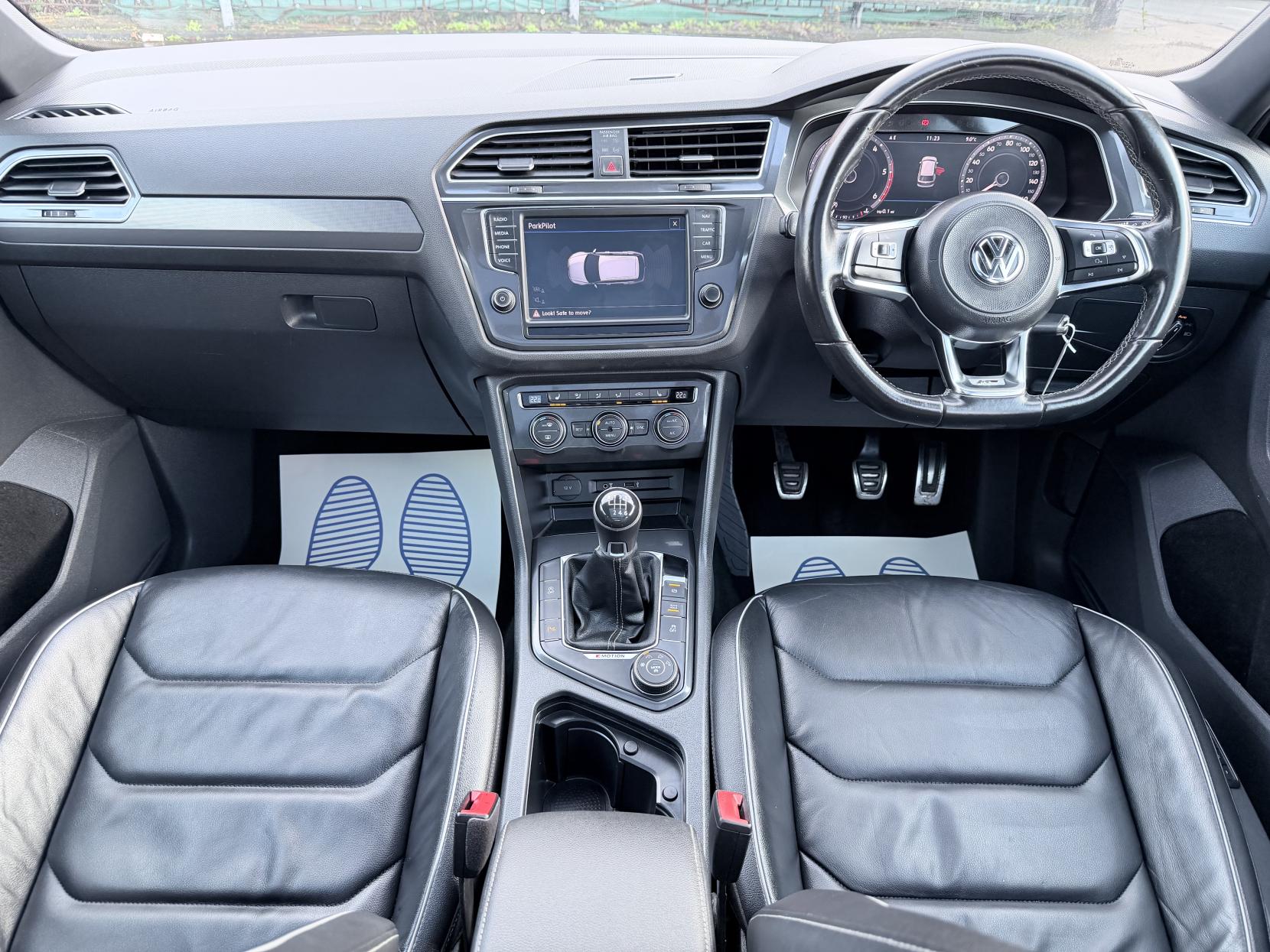 Volkswagen Tiguan 2.0 TDI BlueMotion Tech R-Line SUV 5dr Diesel Manual 4Motion Euro 6 (s/s) (150 ps)