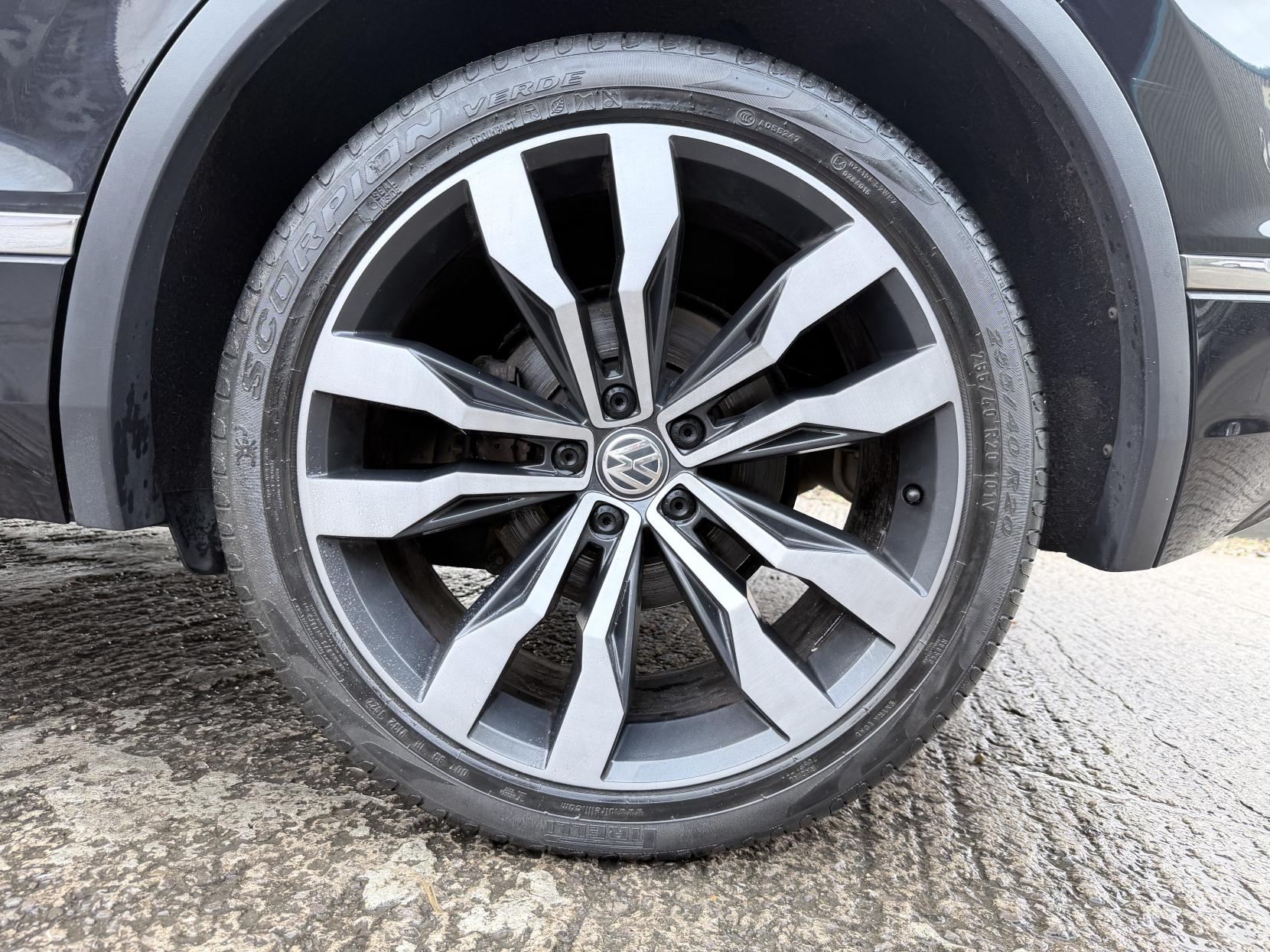 Volkswagen Tiguan 2.0 TDI BlueMotion Tech R-Line SUV 5dr Diesel Manual 4Motion Euro 6 (s/s) (150 ps)