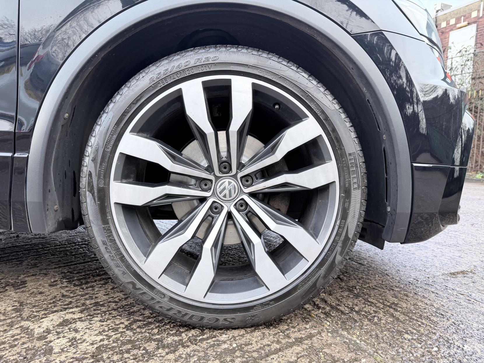 Volkswagen Tiguan 2.0 TDI BlueMotion Tech R-Line SUV 5dr Diesel Manual 4Motion Euro 6 (s/s) (150 ps)