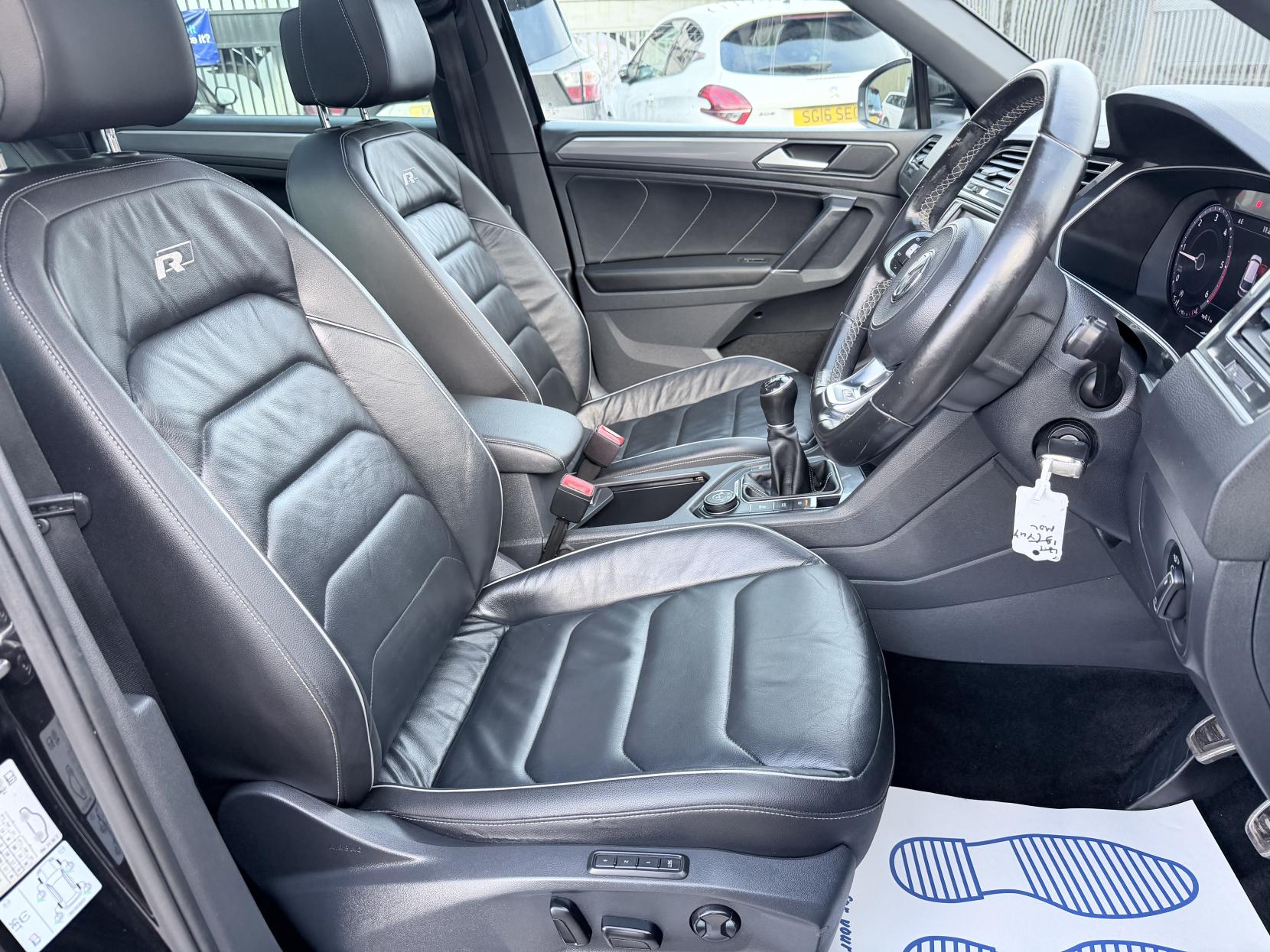 Volkswagen Tiguan 2.0 TDI BlueMotion Tech R-Line SUV 5dr Diesel Manual 4Motion Euro 6 (s/s) (150 ps)