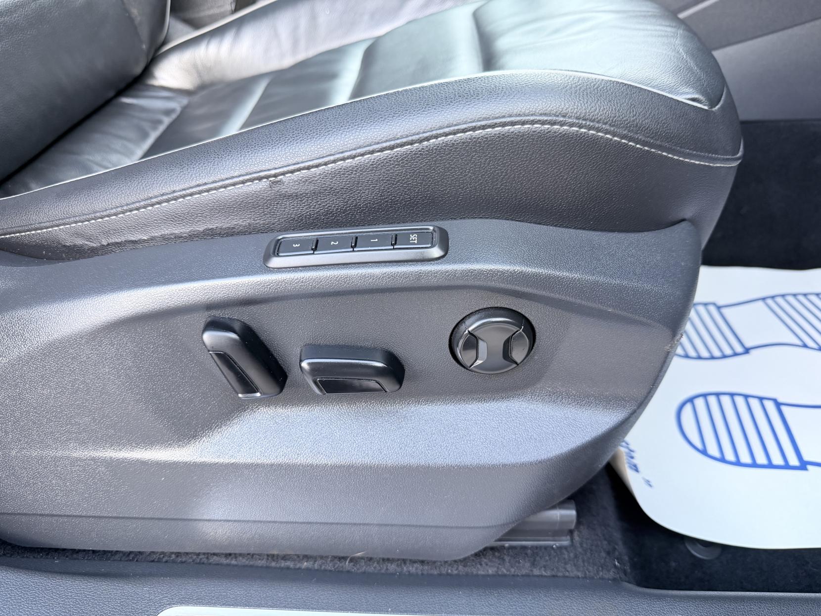 Volkswagen Tiguan 2.0 TDI BlueMotion Tech R-Line SUV 5dr Diesel Manual 4Motion Euro 6 (s/s) (150 ps)