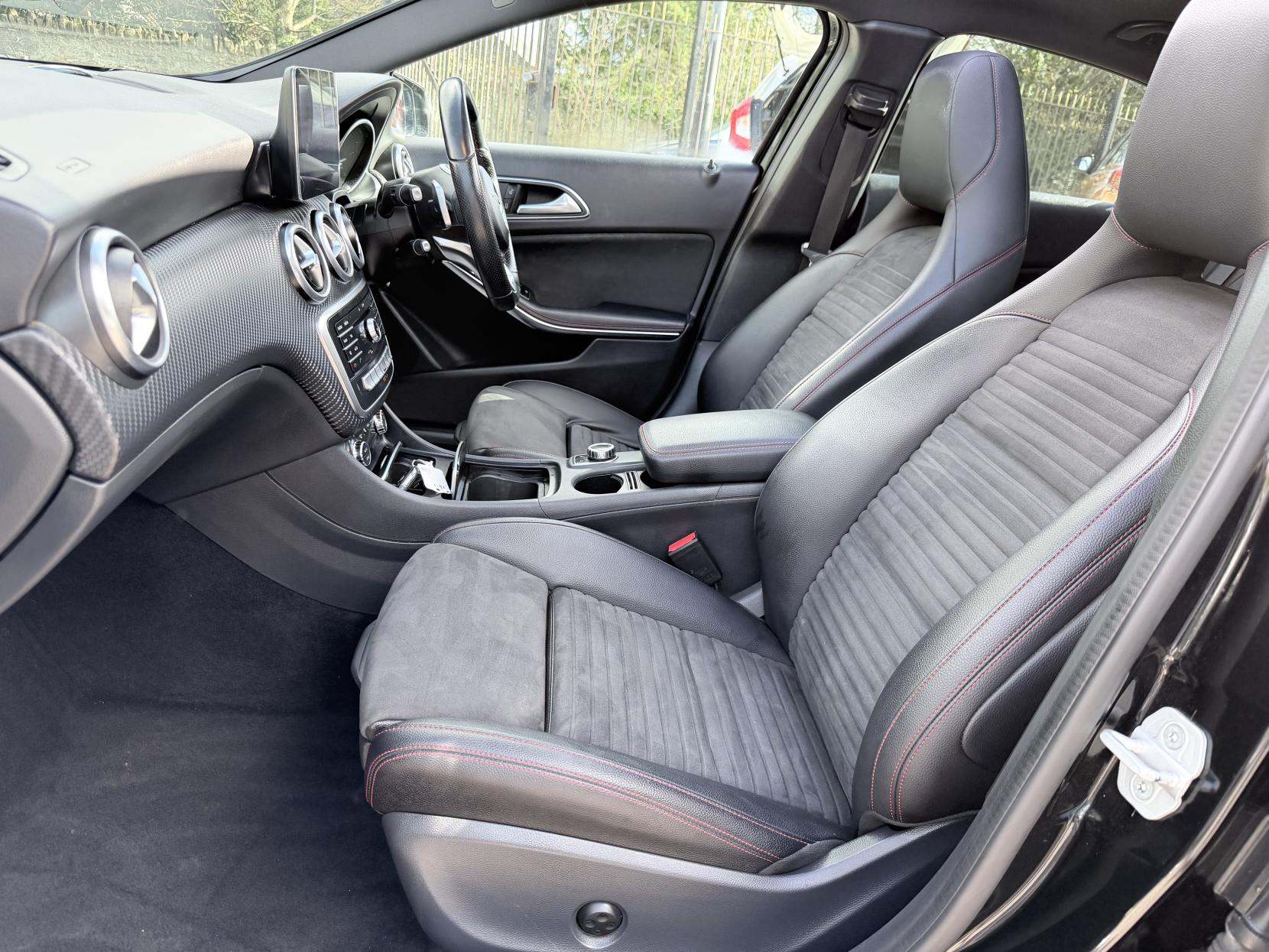 Mercedes-Benz A Class 1.6 A200 AMG Line (Premium Plus) Hatchback 5dr Petrol 7G-DCT Euro 6 (s/s) (156 ps)