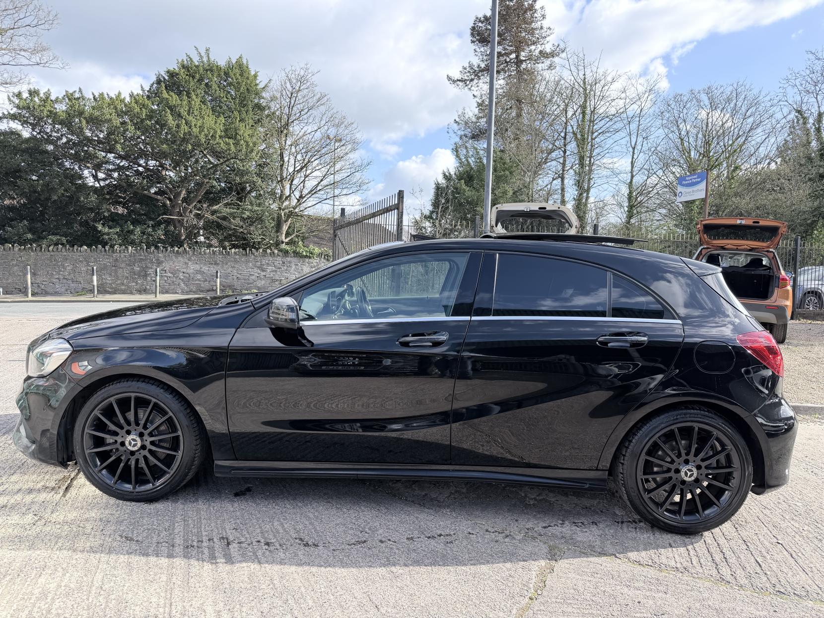 Mercedes-Benz A Class 1.6 A200 AMG Line (Premium Plus) Hatchback 5dr Petrol 7G-DCT Euro 6 (s/s) (156 ps)