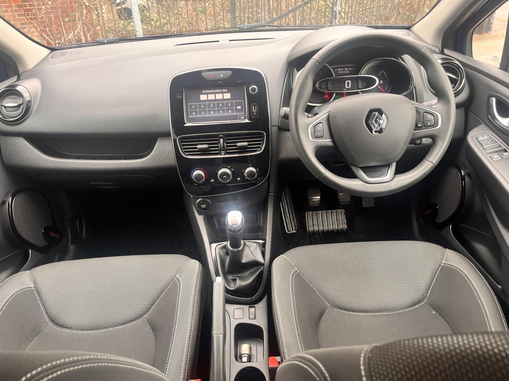 Renault Clio 1.2 16V Dynamique Nav Hatchback 5dr Petrol Manual Euro 6 (75 ps)