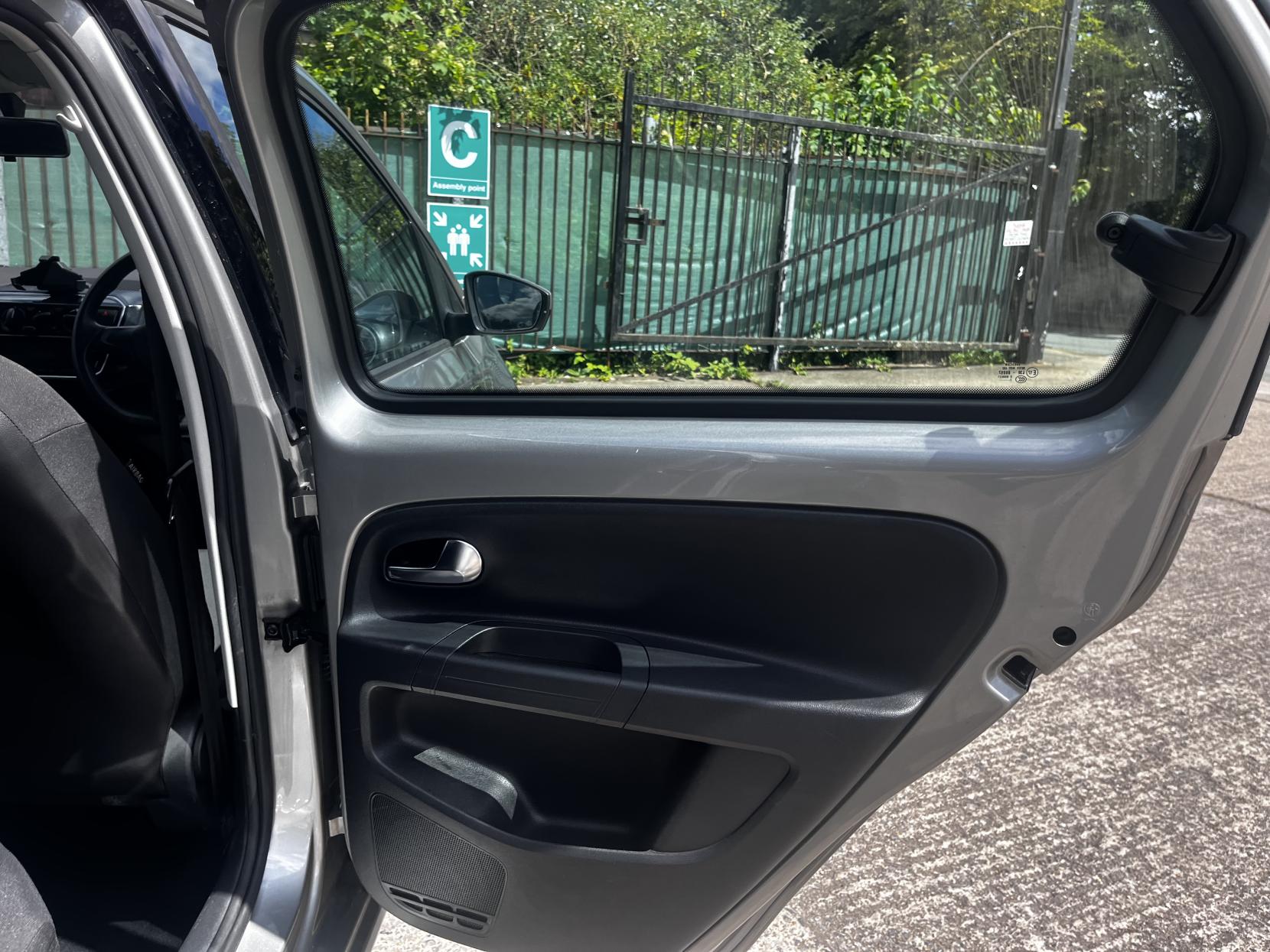 Volkswagen up! 1.0 Move up! Hatchback 5dr Petrol Manual Euro 6 (s/s) (60 ps)