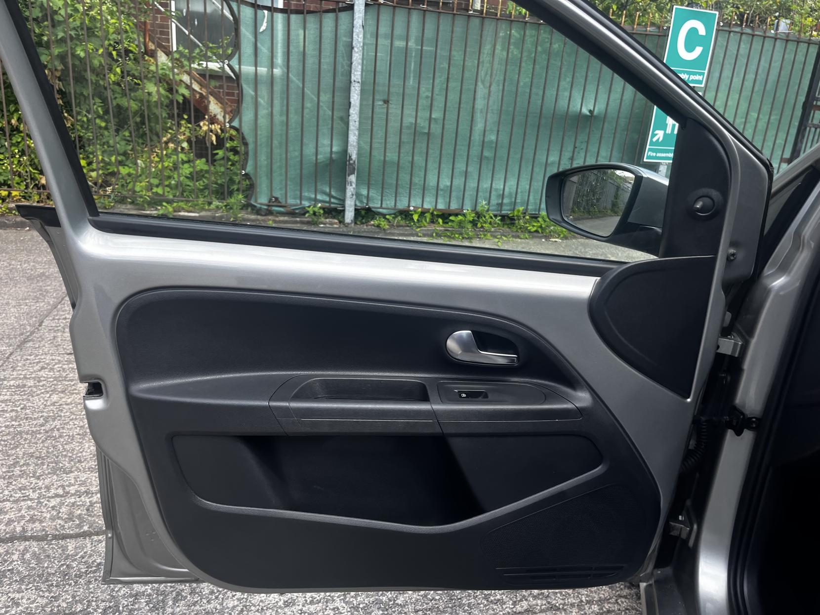 Volkswagen up! 1.0 Move up! Hatchback 5dr Petrol Manual Euro 6 (s/s) (60 ps)