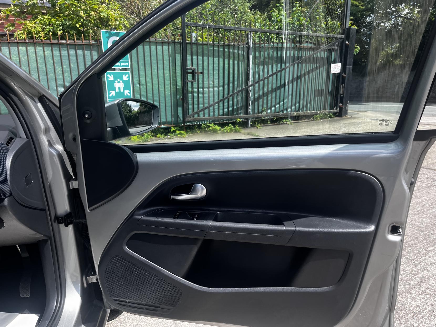 Volkswagen up! 1.0 Move up! Hatchback 5dr Petrol Manual Euro 6 (s/s) (60 ps)