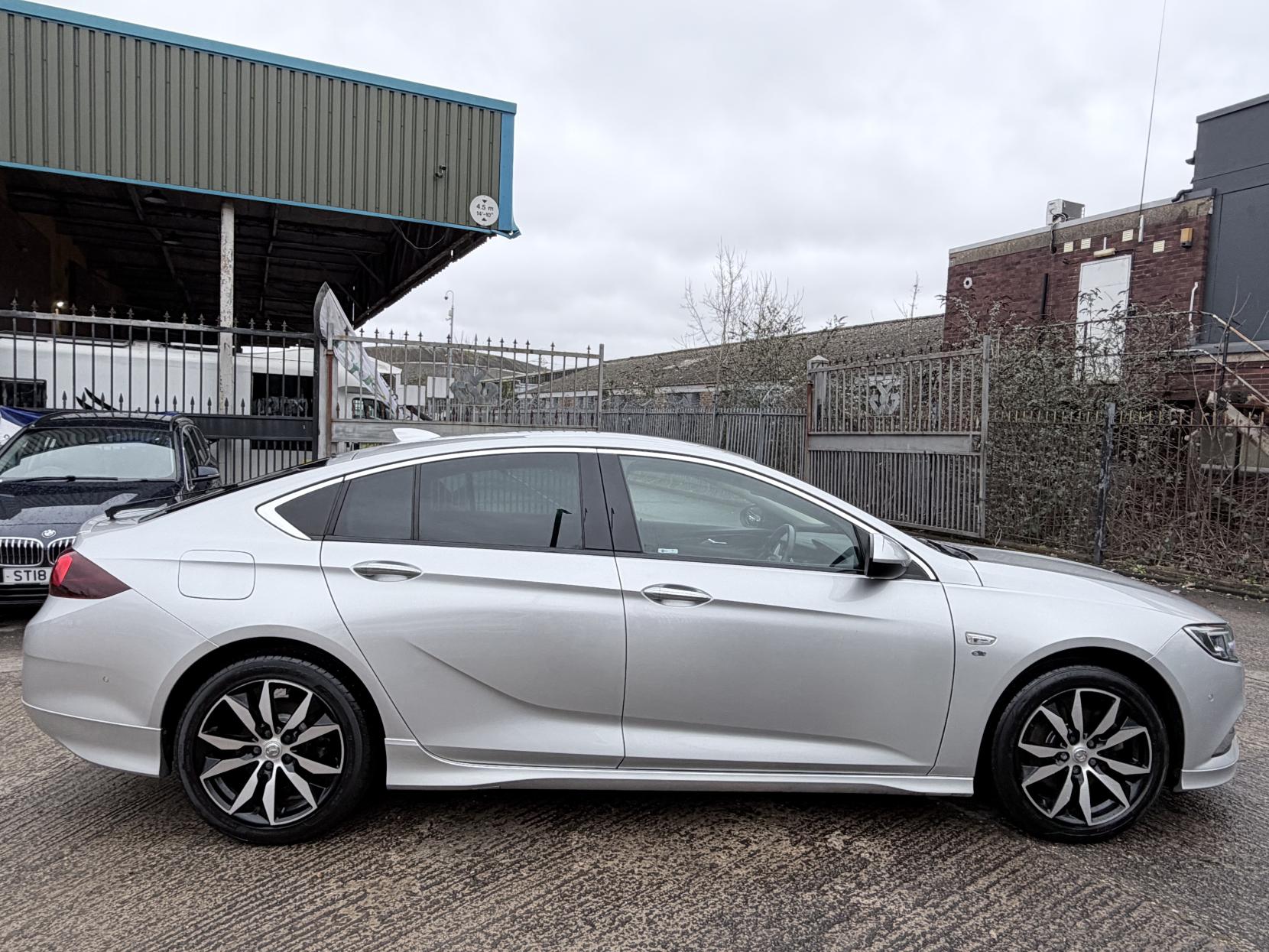 Vauxhall Insignia 2.0 Turbo D BlueInjection Elite Nav Grand Sport 5dr Diesel Manual Euro 6 (s/s) (170 ps)