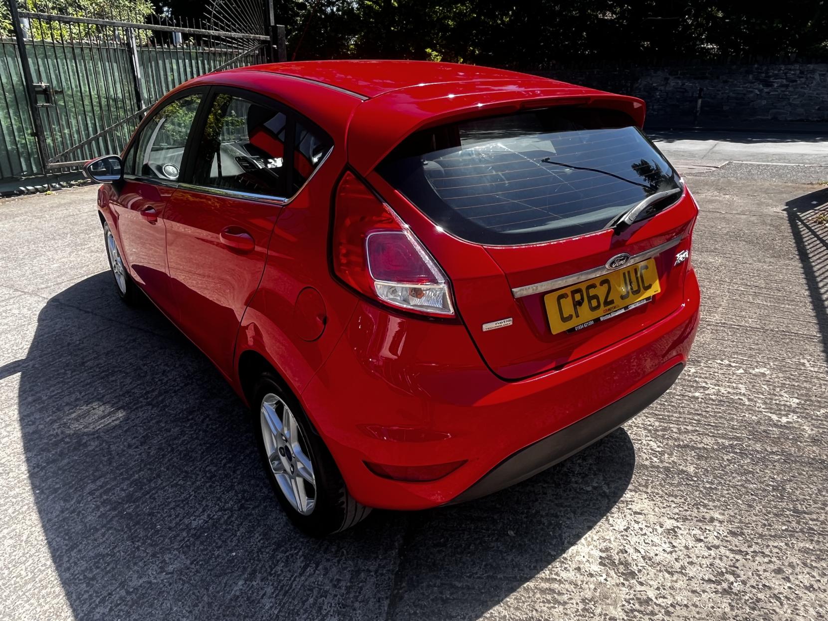 Ford Fiesta 1.0T EcoBoost Zetec Hatchback 5dr Petrol Manual Euro 5 (s/s) (100 ps)
