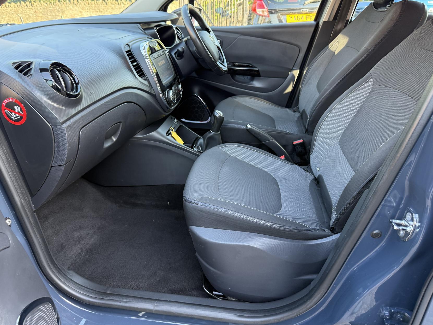 Renault Captur 1.5 dCi ENERGY Dynamique Nav SUV 5dr Diesel Manual Euro 6 (s/s) (90 ps)