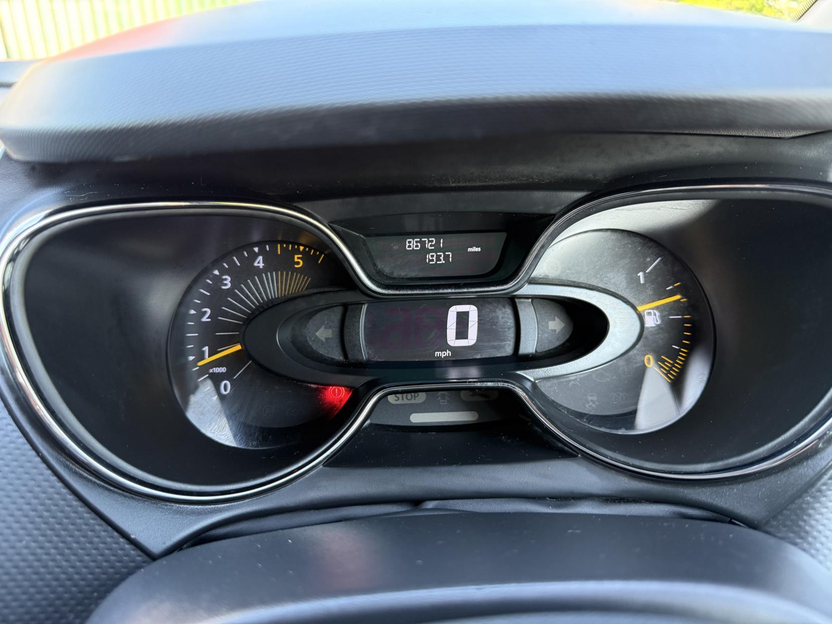 Renault Captur 1.5 dCi ENERGY Dynamique Nav SUV 5dr Diesel Manual Euro 6 (s/s) (90 ps)