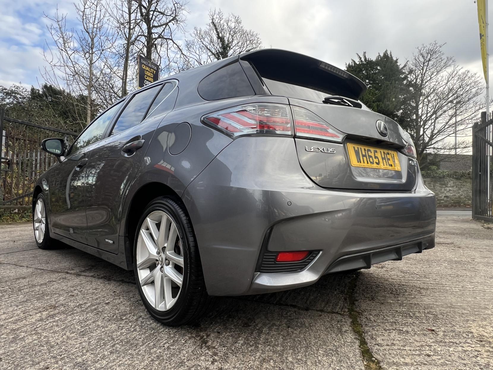 Lexus CT 1.8 200h Advance Hatchback 5dr Petrol Hybrid CVT Euro 6 (s/s) (136 ps)