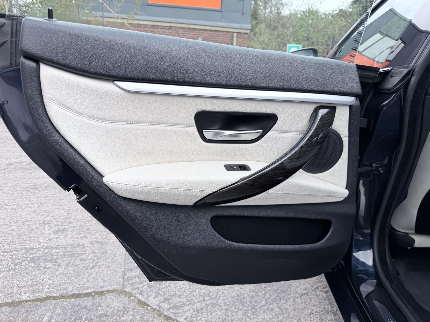 BMW 4 Series Gran Coupe 2.0 420i Luxury Hatchback 5dr Petrol Auto xDrive Euro 6 (s/s) (184 ps)