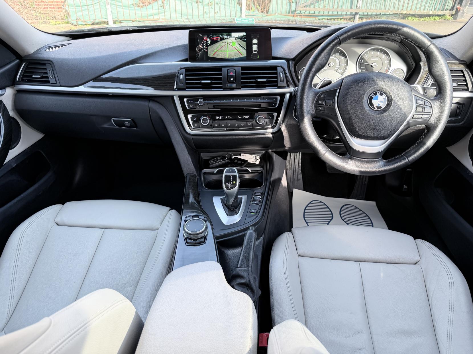 BMW 4 Series Gran Coupe 2.0 420i Luxury Hatchback 5dr Petrol Auto xDrive Euro 6 (s/s) (184 ps)