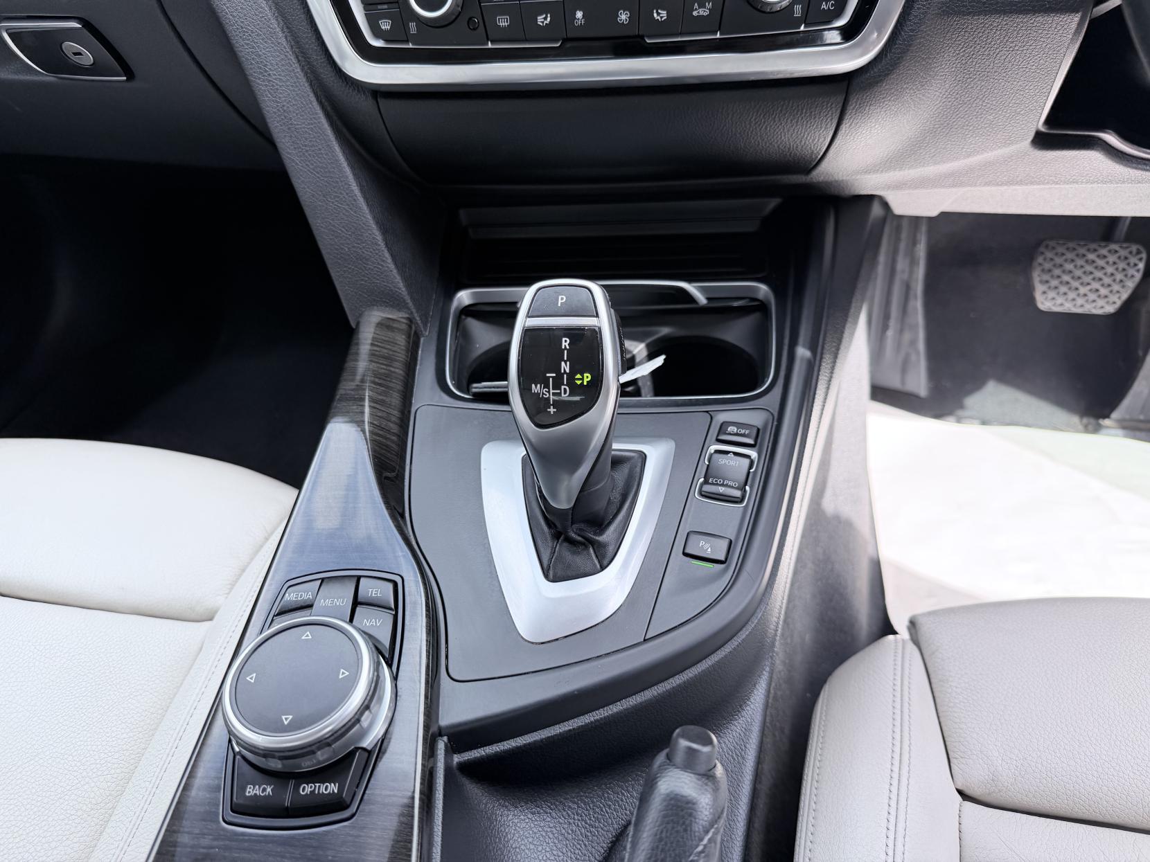 BMW 4 Series Gran Coupe 2.0 420i Luxury Hatchback 5dr Petrol Auto xDrive Euro 6 (s/s) (184 ps)