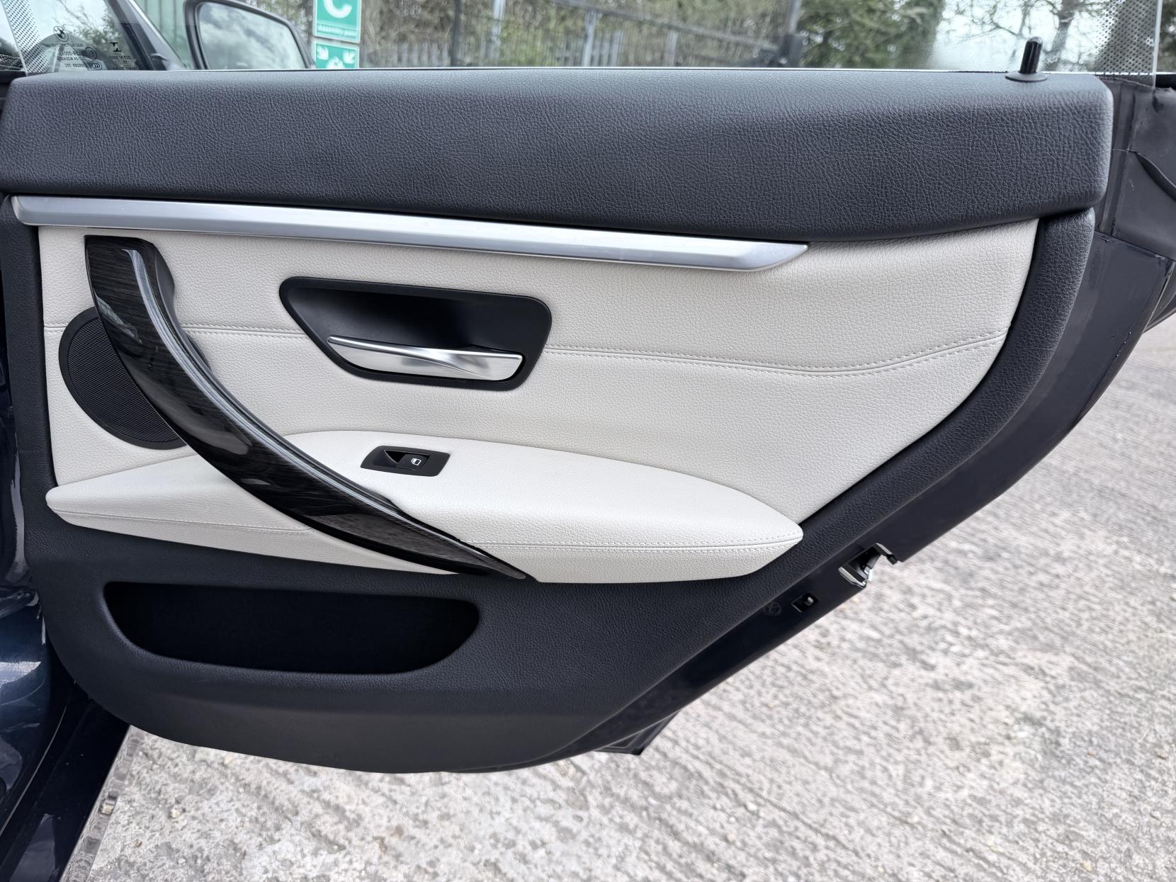 BMW 4 Series Gran Coupe 2.0 420i Luxury Hatchback 5dr Petrol Auto xDrive Euro 6 (s/s) (184 ps)