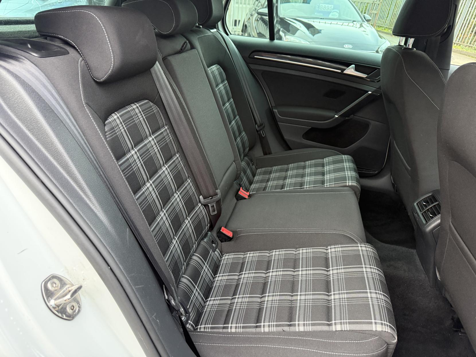 Volkswagen Golf 2.0 TDI BlueMotion Tech GTD Hatchback 5dr Diesel Manual Euro 6 (s/s) (184 ps)