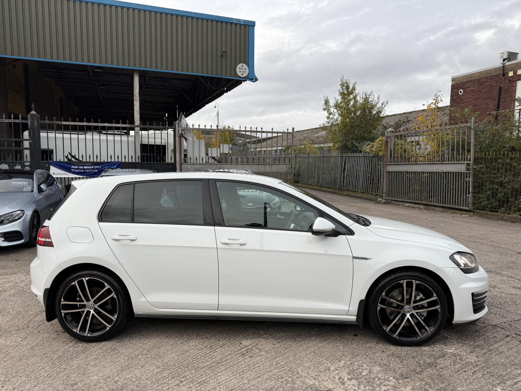 Volkswagen Golf 2.0 TDI BlueMotion Tech GTD Hatchback 5dr Diesel Manual Euro 6 (s/s) (184 ps)