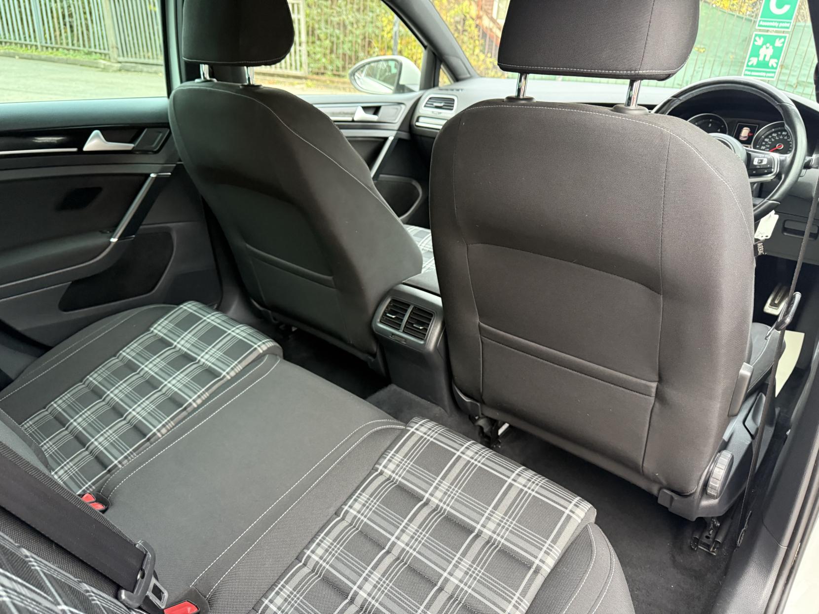 Volkswagen Golf 2.0 TDI BlueMotion Tech GTD Hatchback 5dr Diesel Manual Euro 6 (s/s) (184 ps)