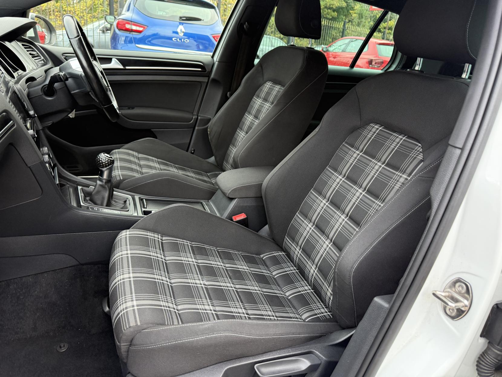 Volkswagen Golf 2.0 TDI BlueMotion Tech GTD Hatchback 5dr Diesel Manual Euro 6 (s/s) (184 ps)