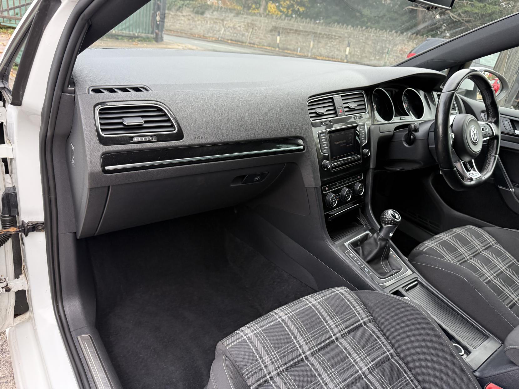 Volkswagen Golf 2.0 TDI BlueMotion Tech GTD Hatchback 5dr Diesel Manual Euro 6 (s/s) (184 ps)