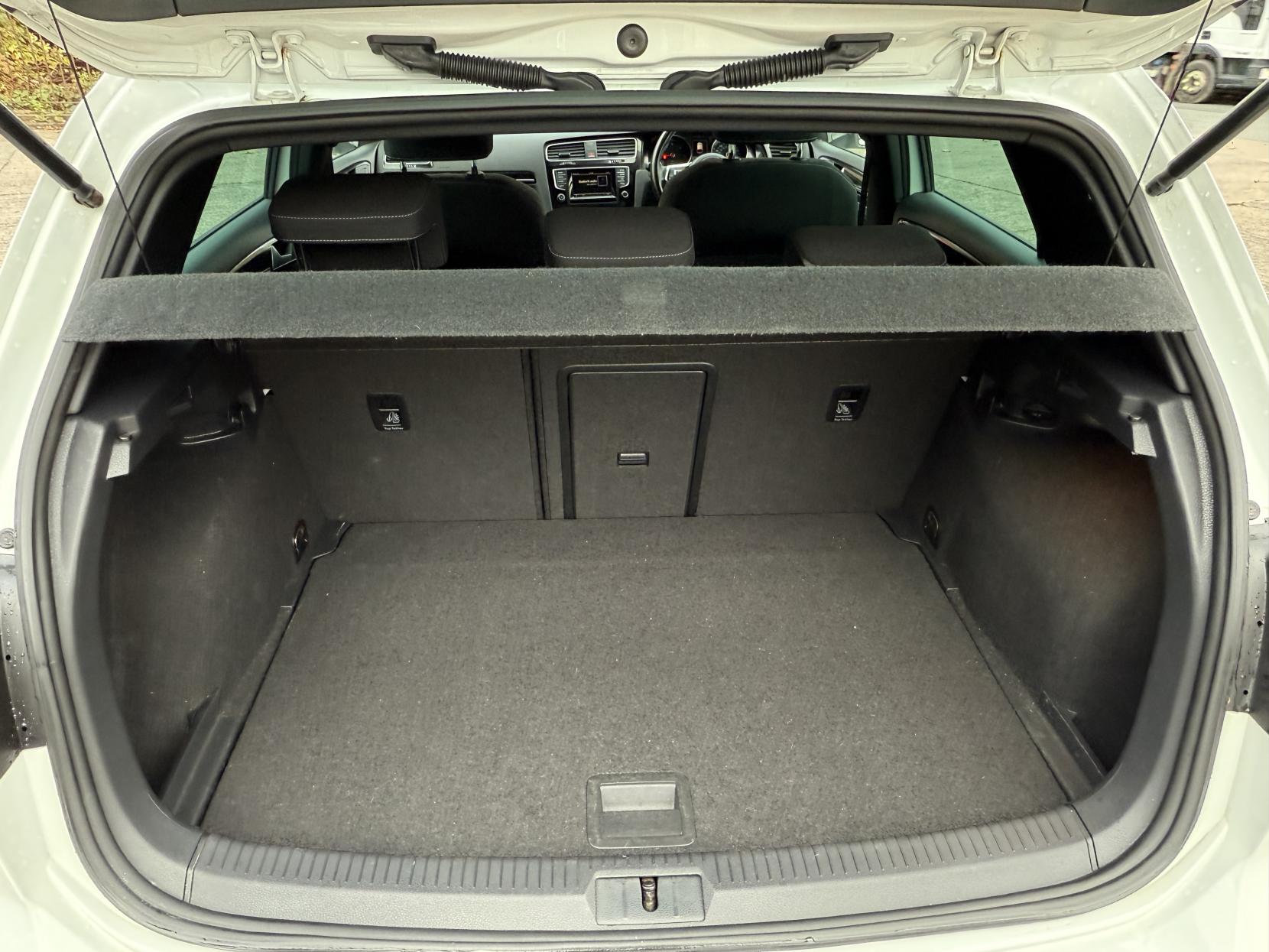 Volkswagen Golf 2.0 TDI BlueMotion Tech GTD Hatchback 5dr Diesel Manual Euro 6 (s/s) (184 ps)