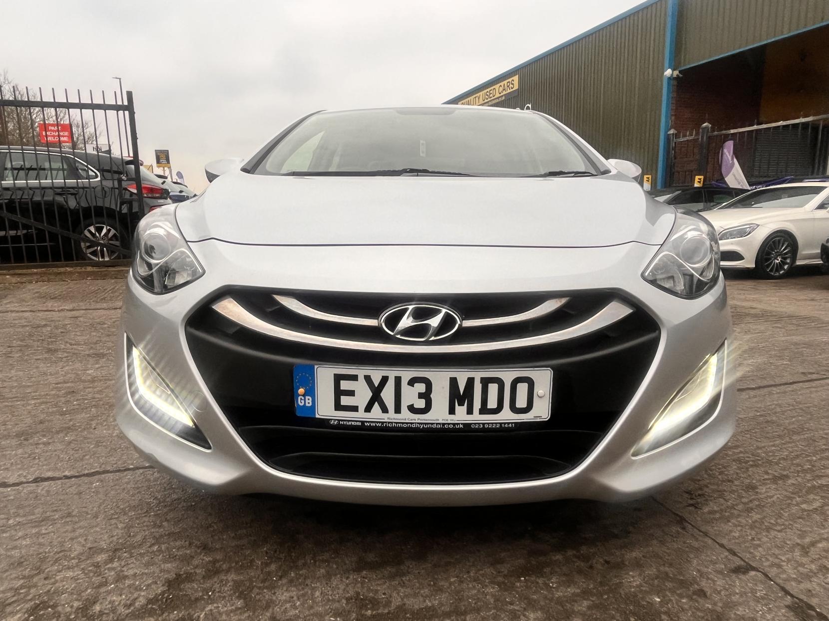 Hyundai i30 1.4 Active Hatchback 5dr Petrol Manual Euro 5 (100 ps)