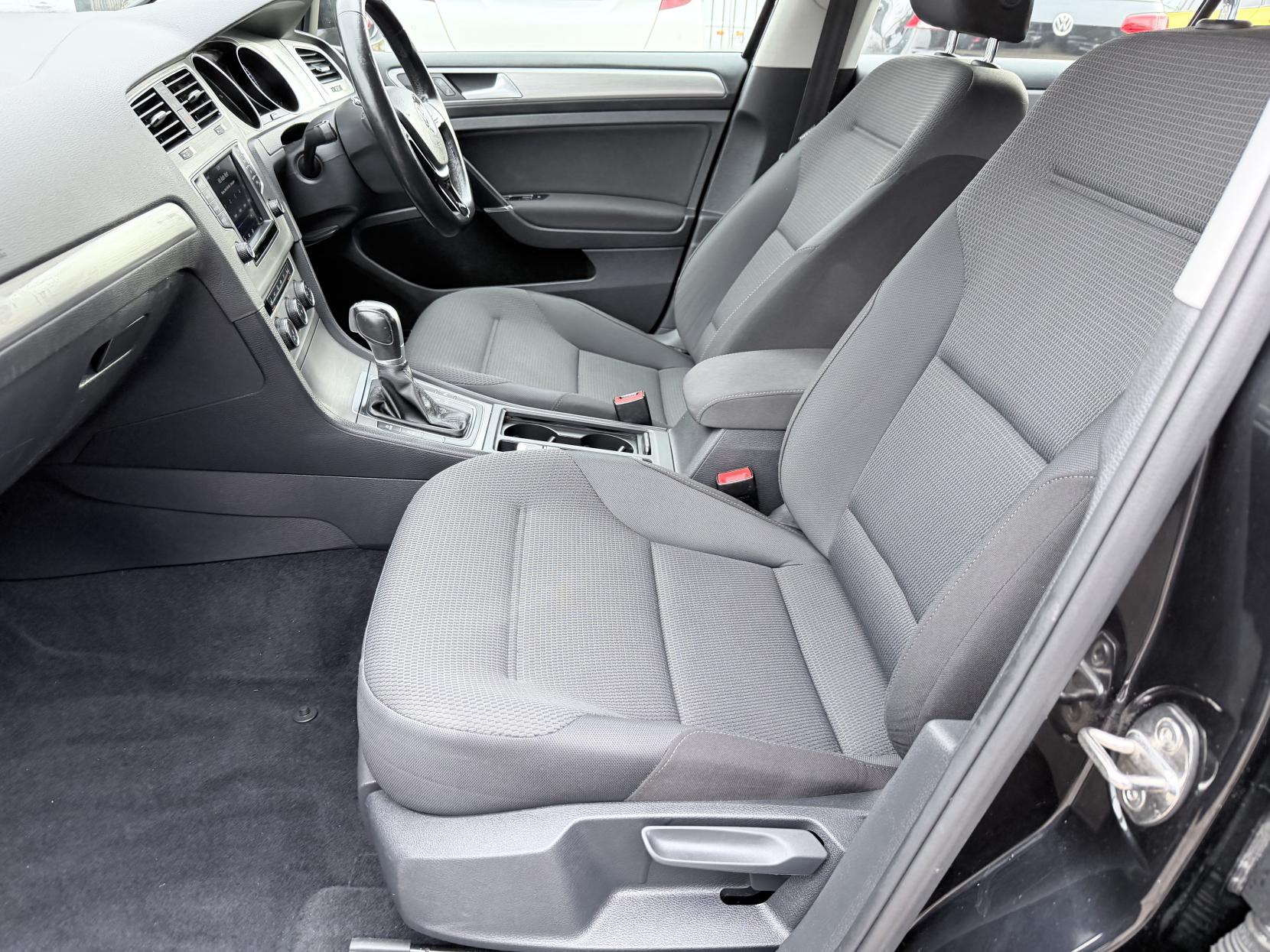 Volkswagen Golf 1.6 TDI BlueMotion Tech Match Edition Hatchback 5dr Diesel DSG Euro 6 (s/s) (110 ps)