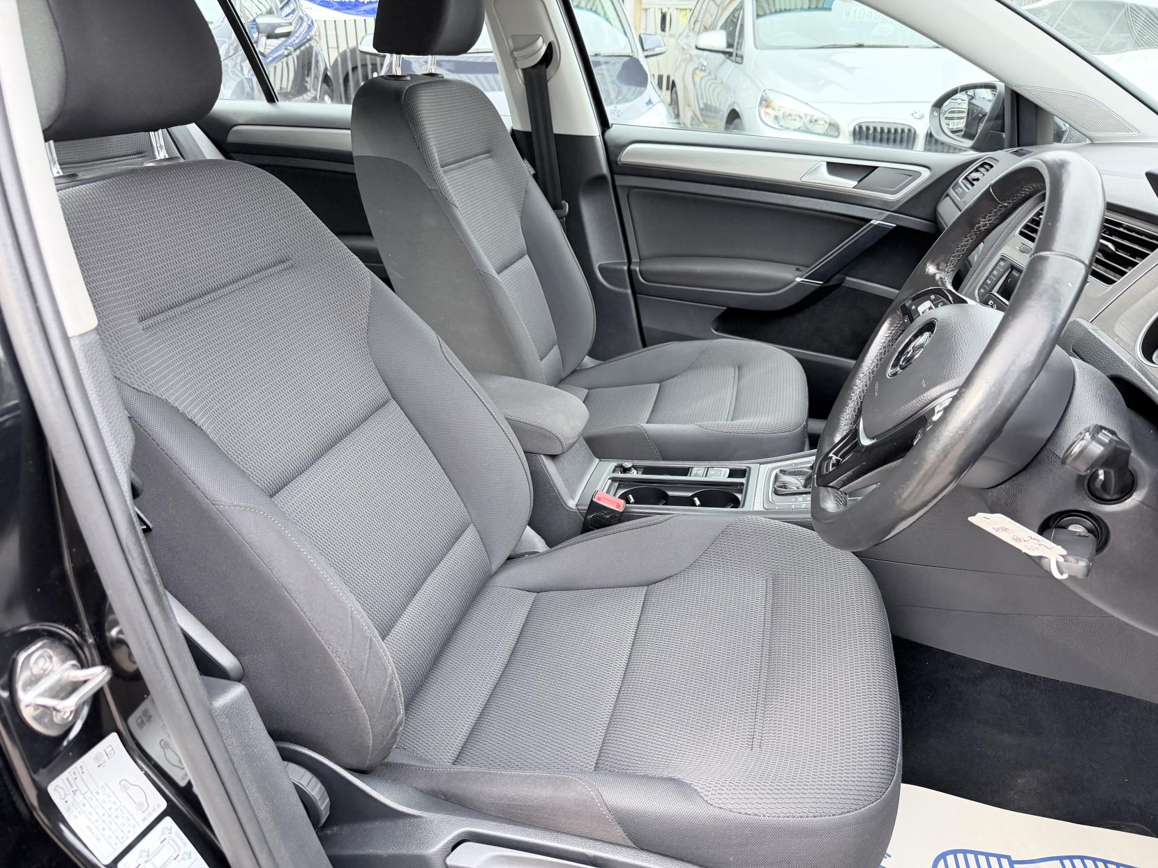 Volkswagen Golf 1.6 TDI BlueMotion Tech Match Edition Hatchback 5dr Diesel DSG Euro 6 (s/s) (110 ps)